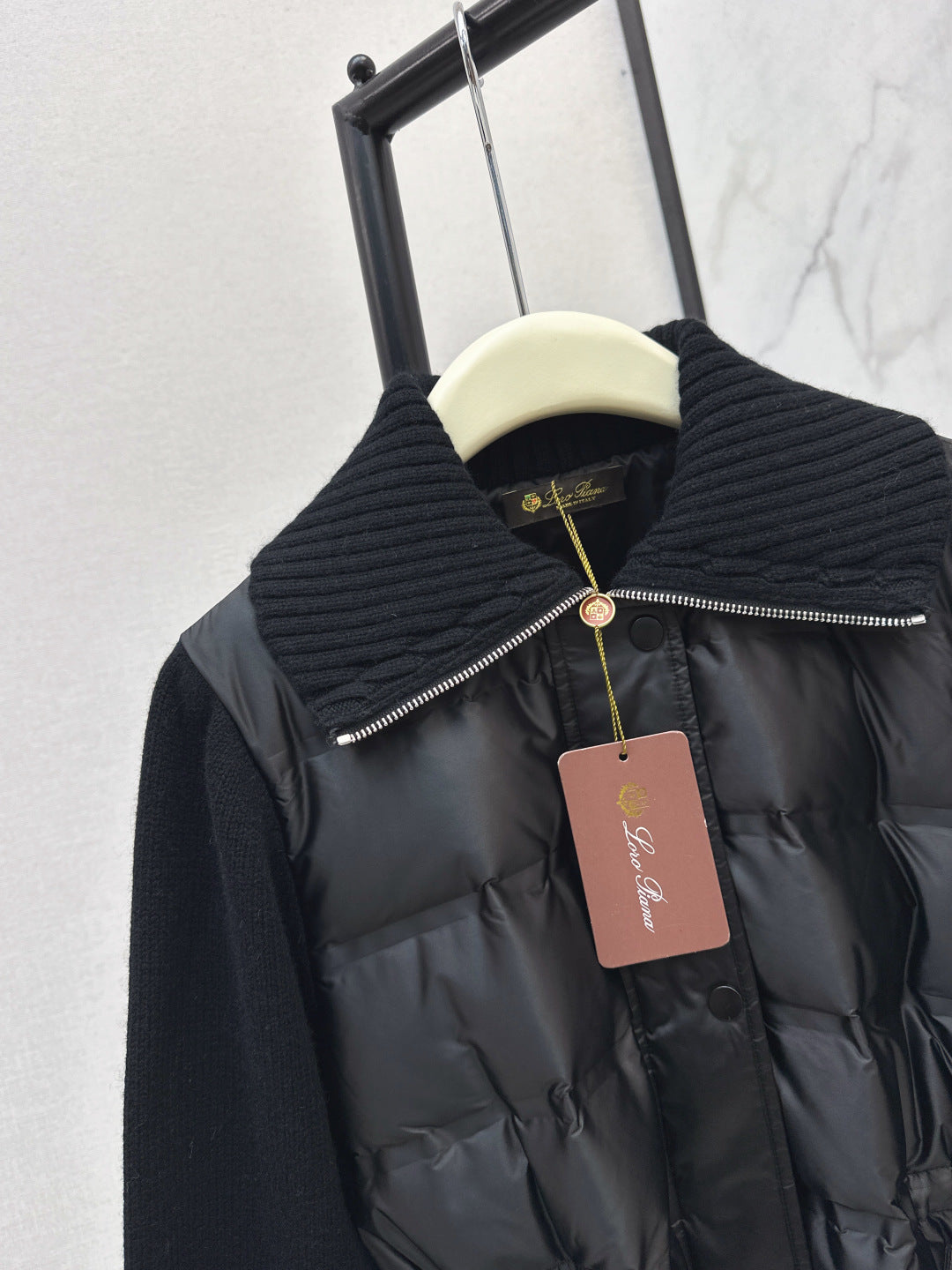 Loro 25fw down jacket