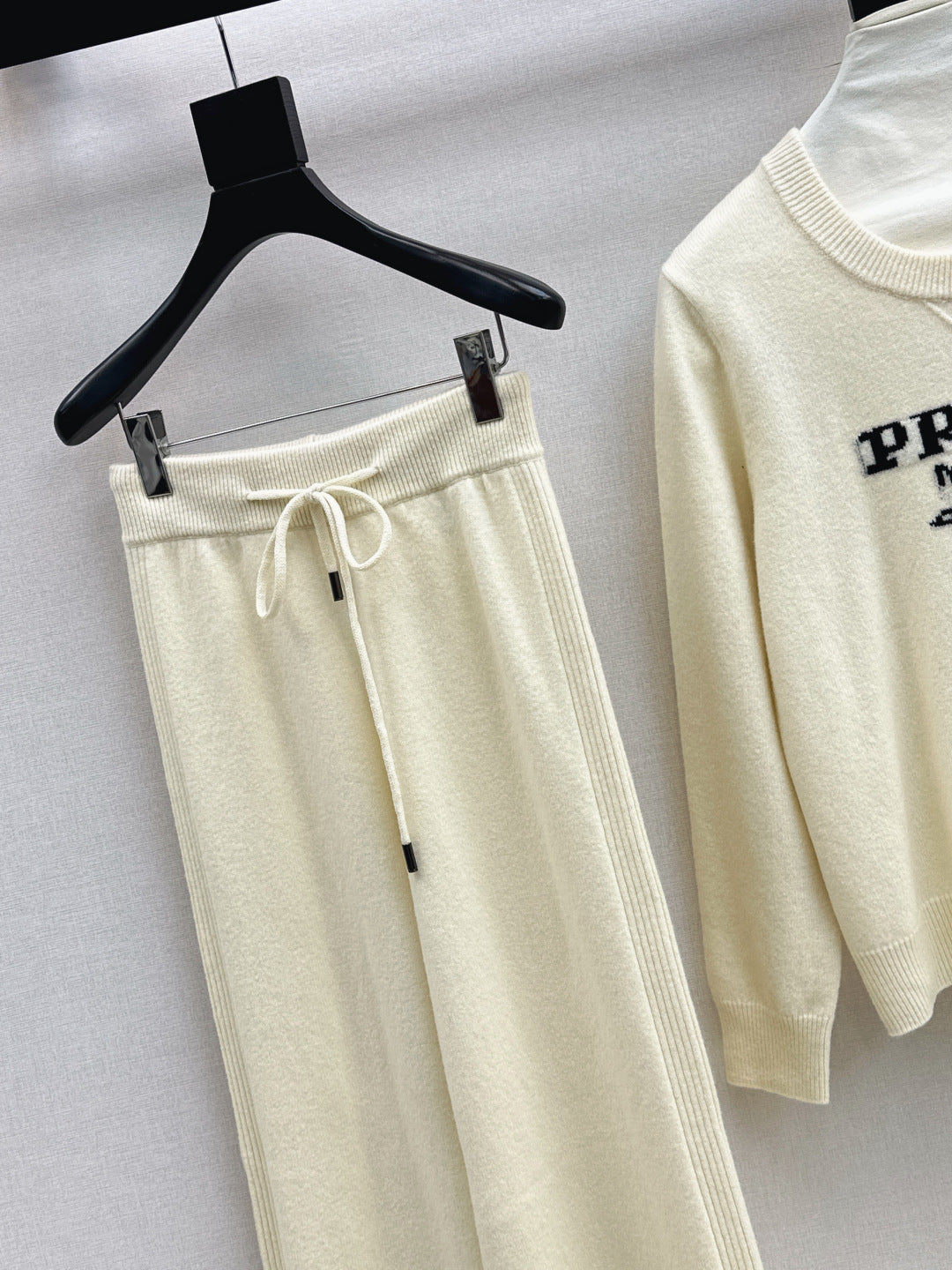 Pra 25fw sweater pants set