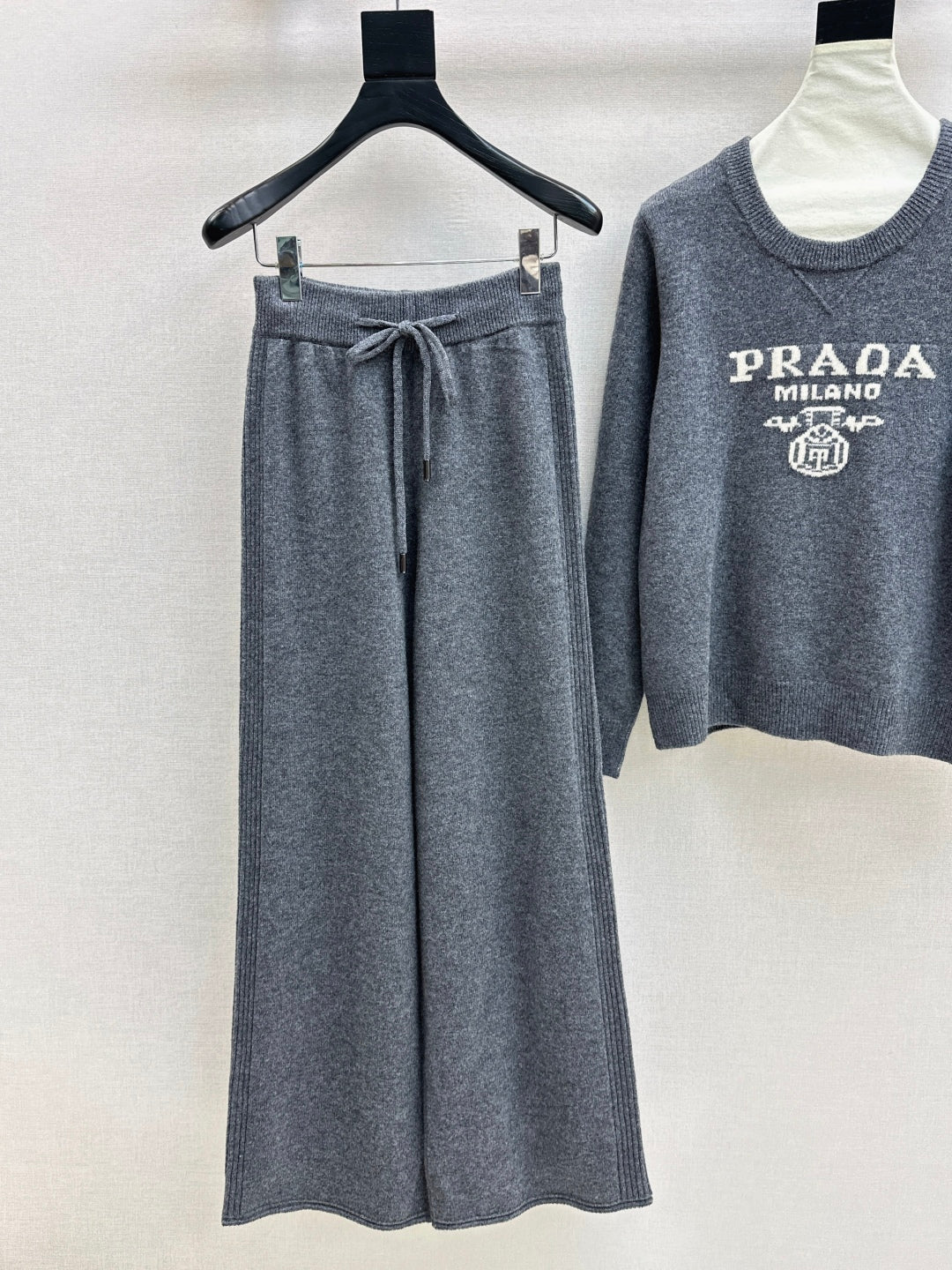 Pra 25fw sweater pants set