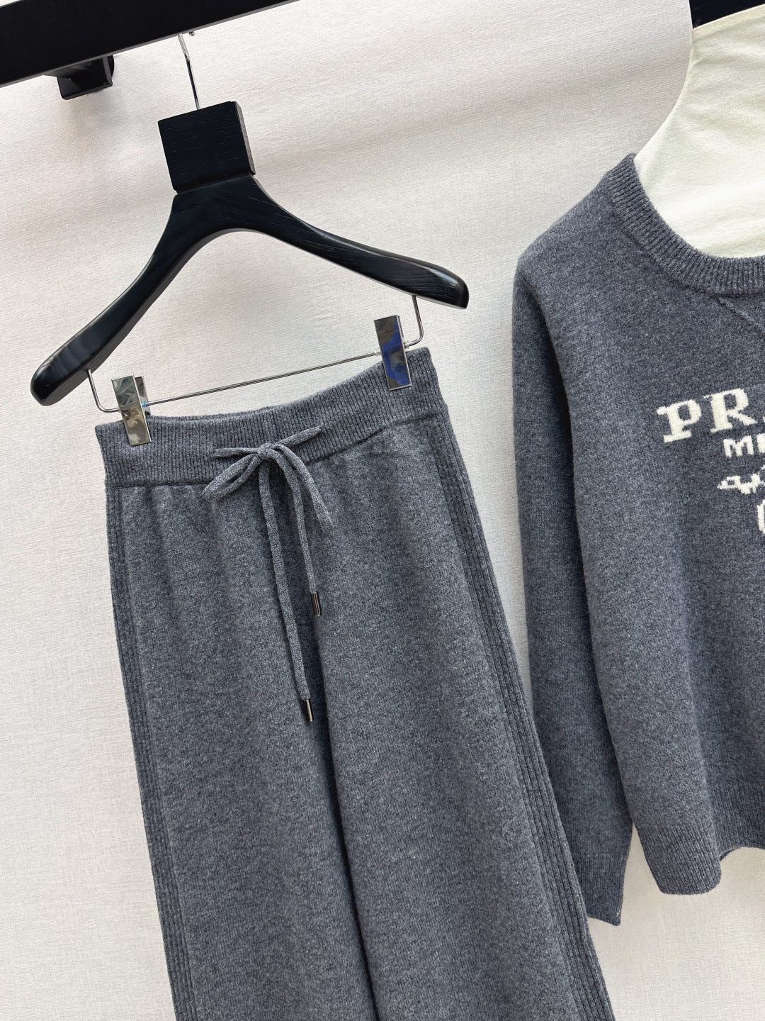 Pra 25fw sweater pants set