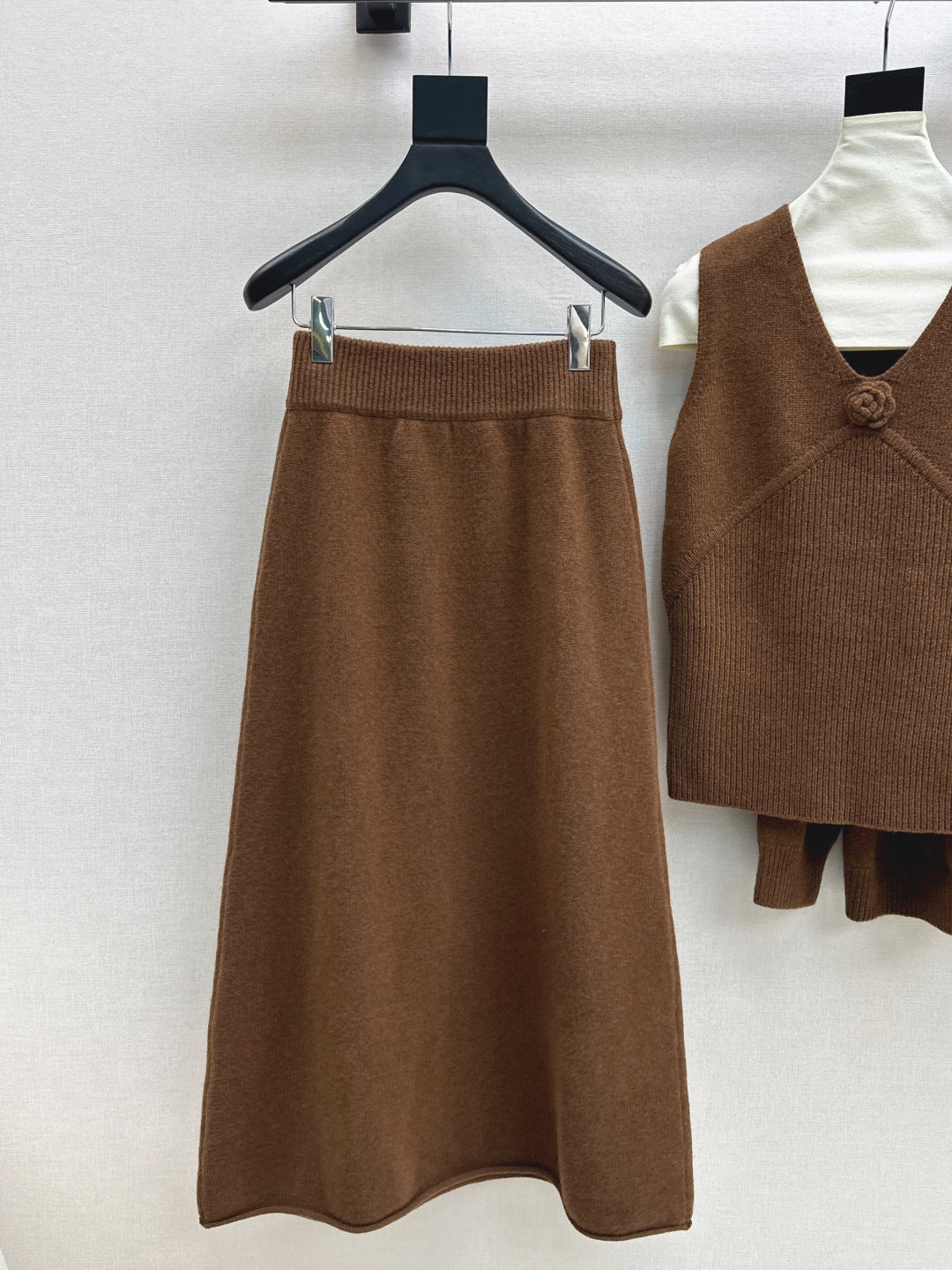 Chan 25fw vest cardigan skirt set