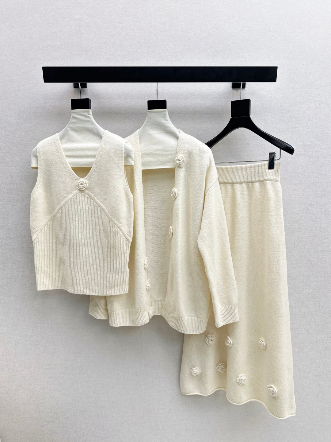 Chan 25fw vest cardigan skirt set