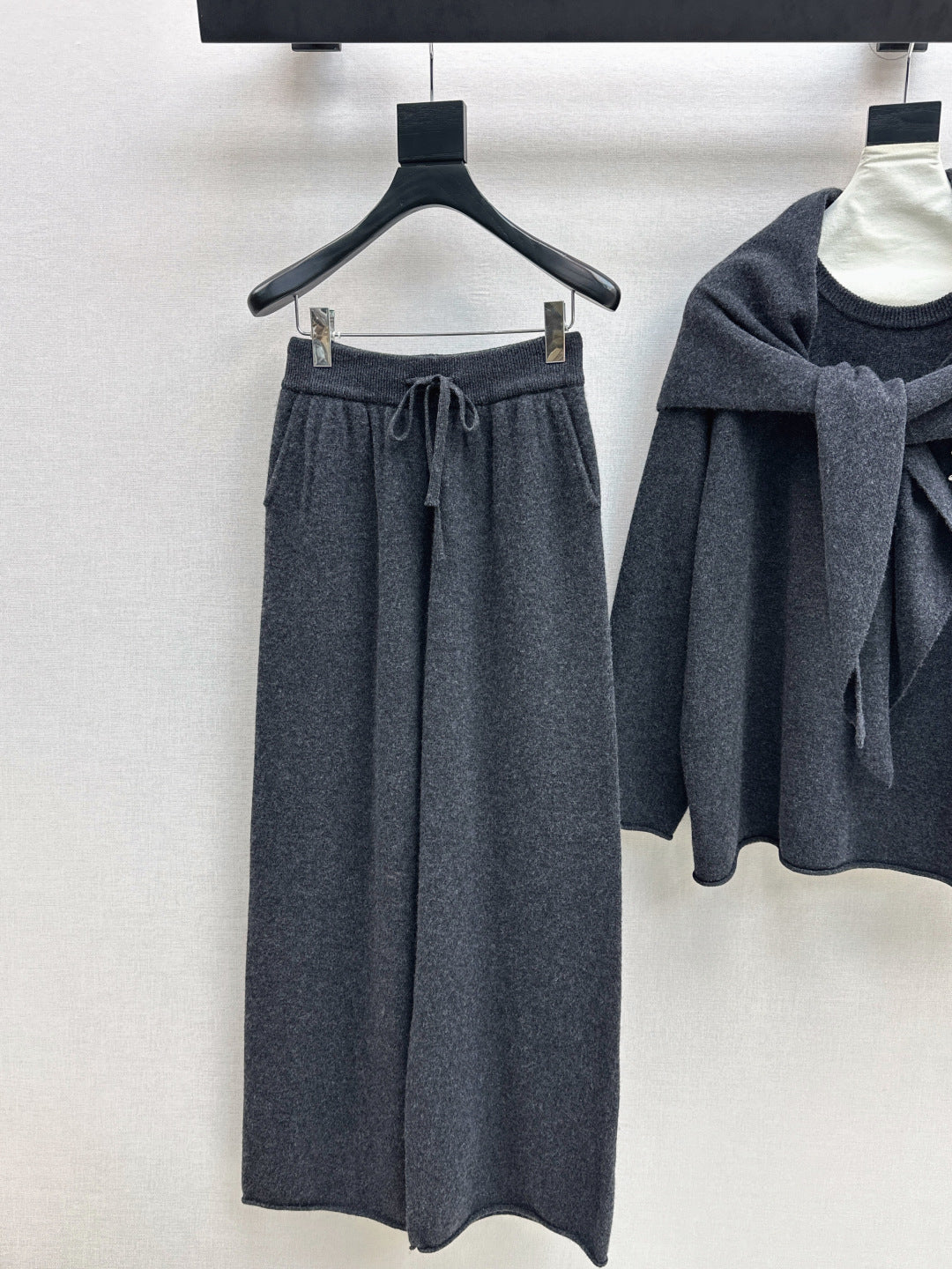 Max 25fw wool sweater+shawl wraps pants sets