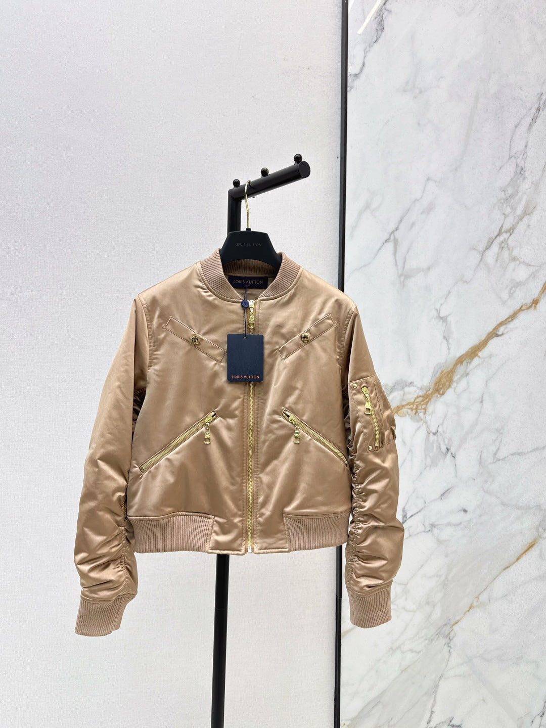 Loui 25fw  zip-up jacket