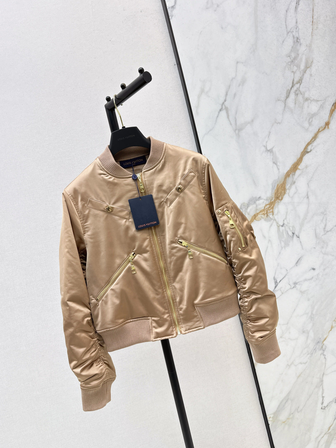 Loui 25fw  zip-up jacket