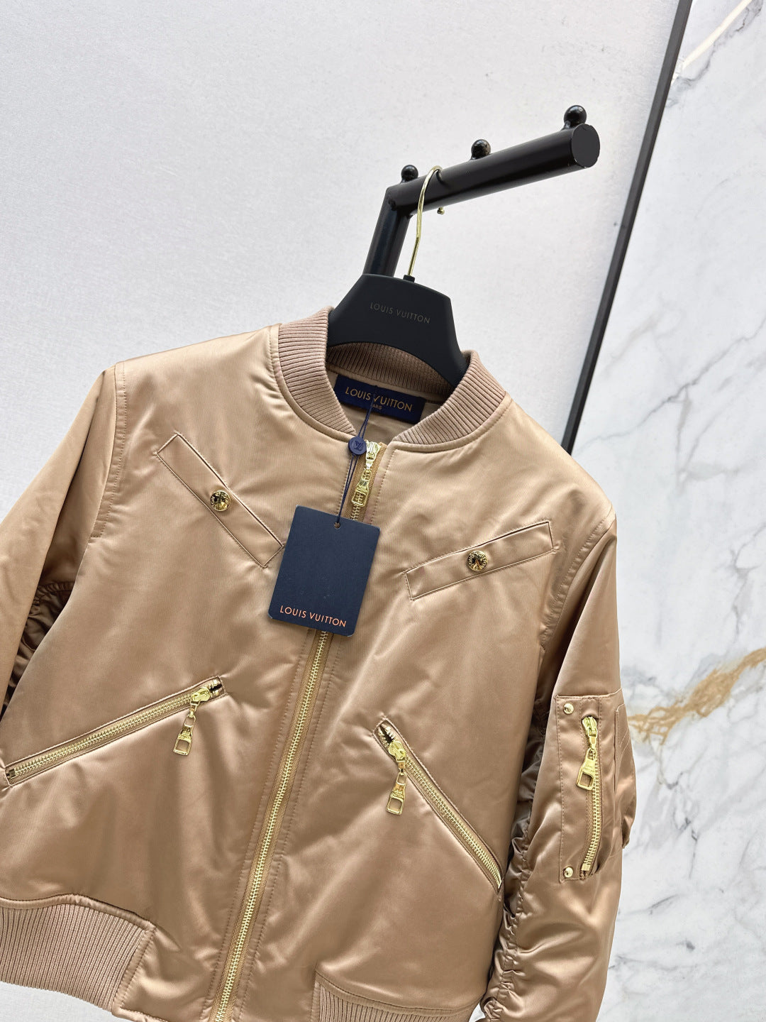 Loui 25fw  zip-up jacket