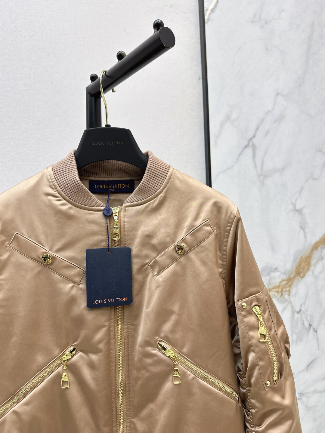 Loui 25fw  zip-up jacket