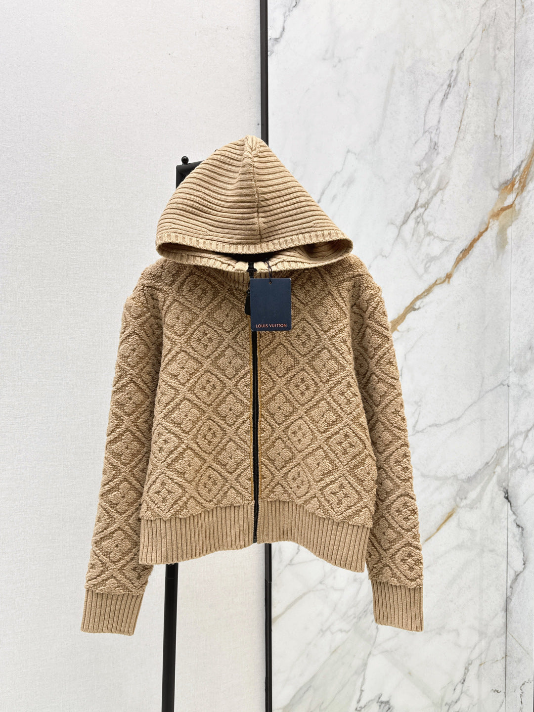 Loui 25fw hooded jacket