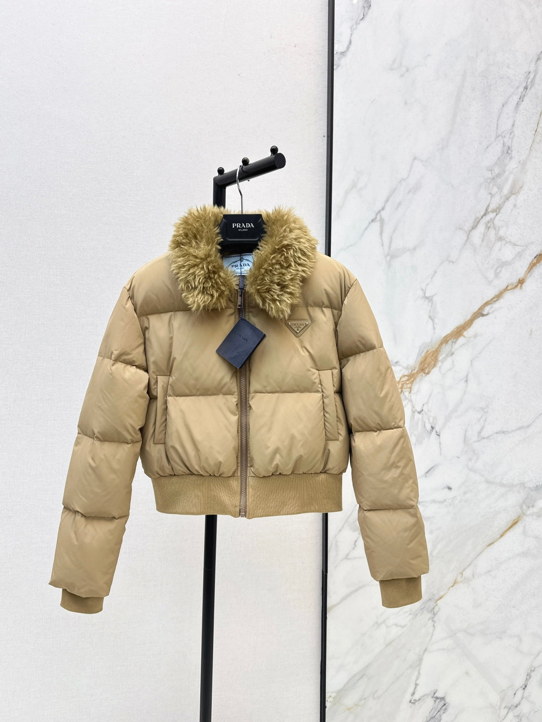Pra 25fw down jacket