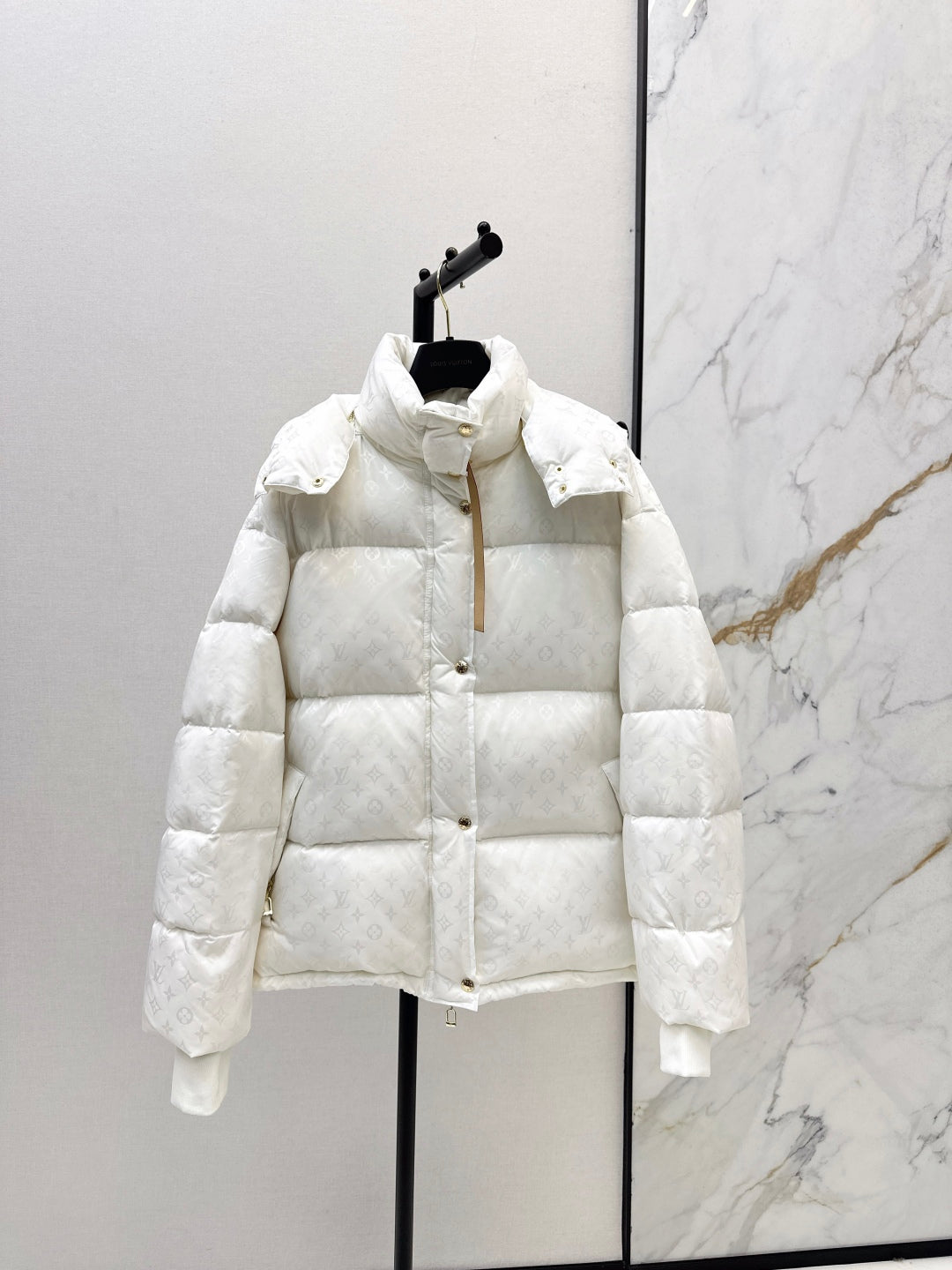 Loui 25fw down jacket