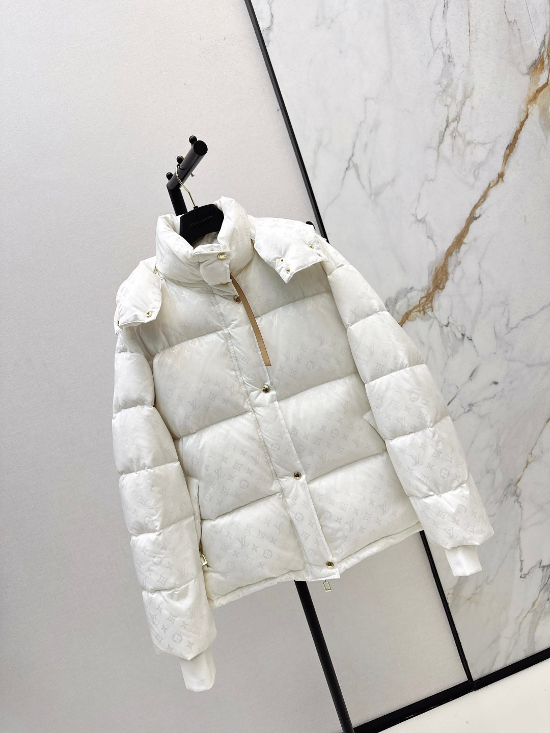 Loui 25fw down jacket