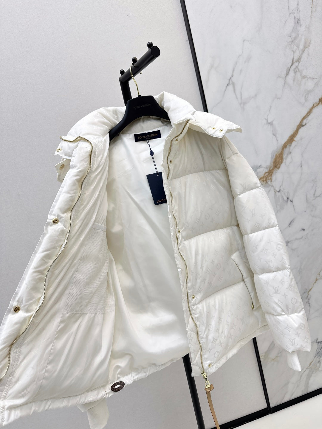 Loui 25fw down jacket