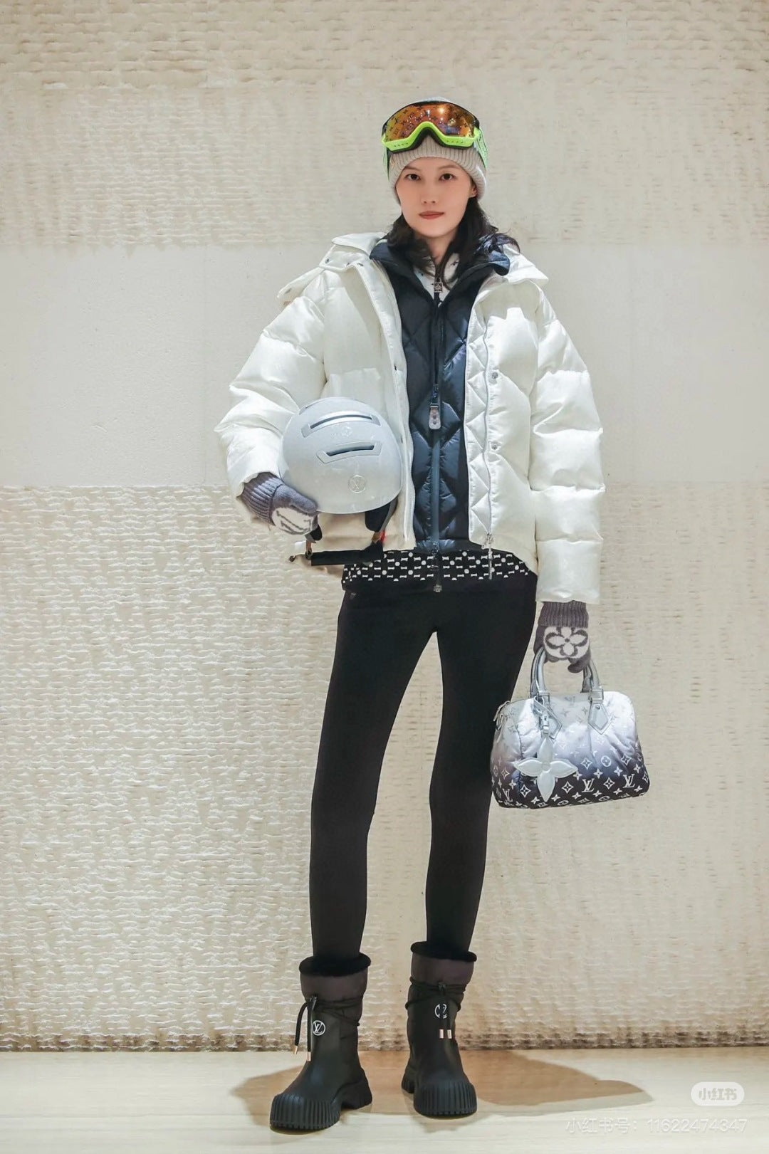 Loui 25fw down jacket