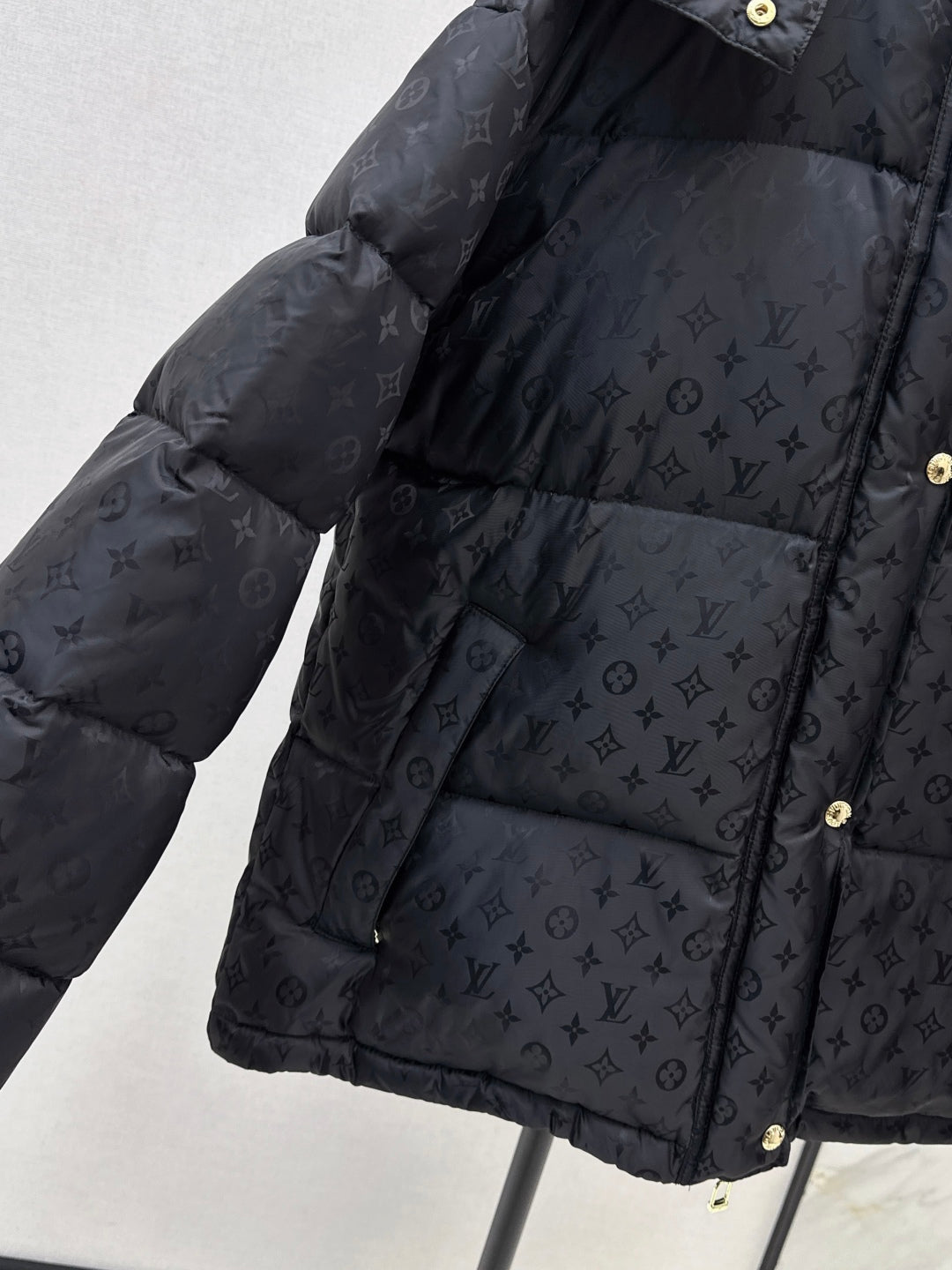 Loui 25fw down jacket
