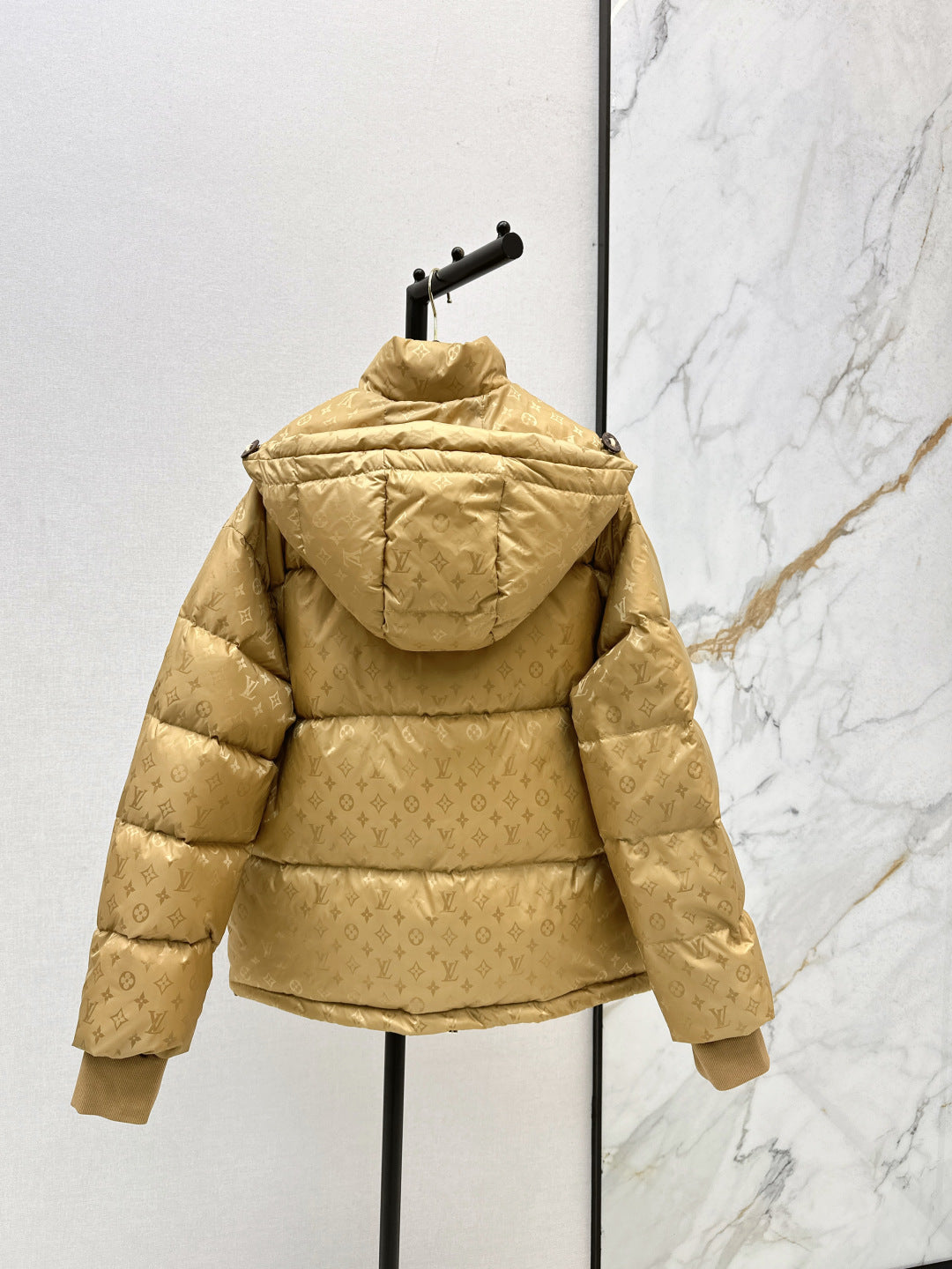 Loui 25fw down jacket