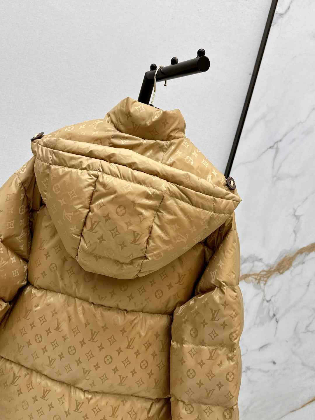 Loui 25fw down jacket