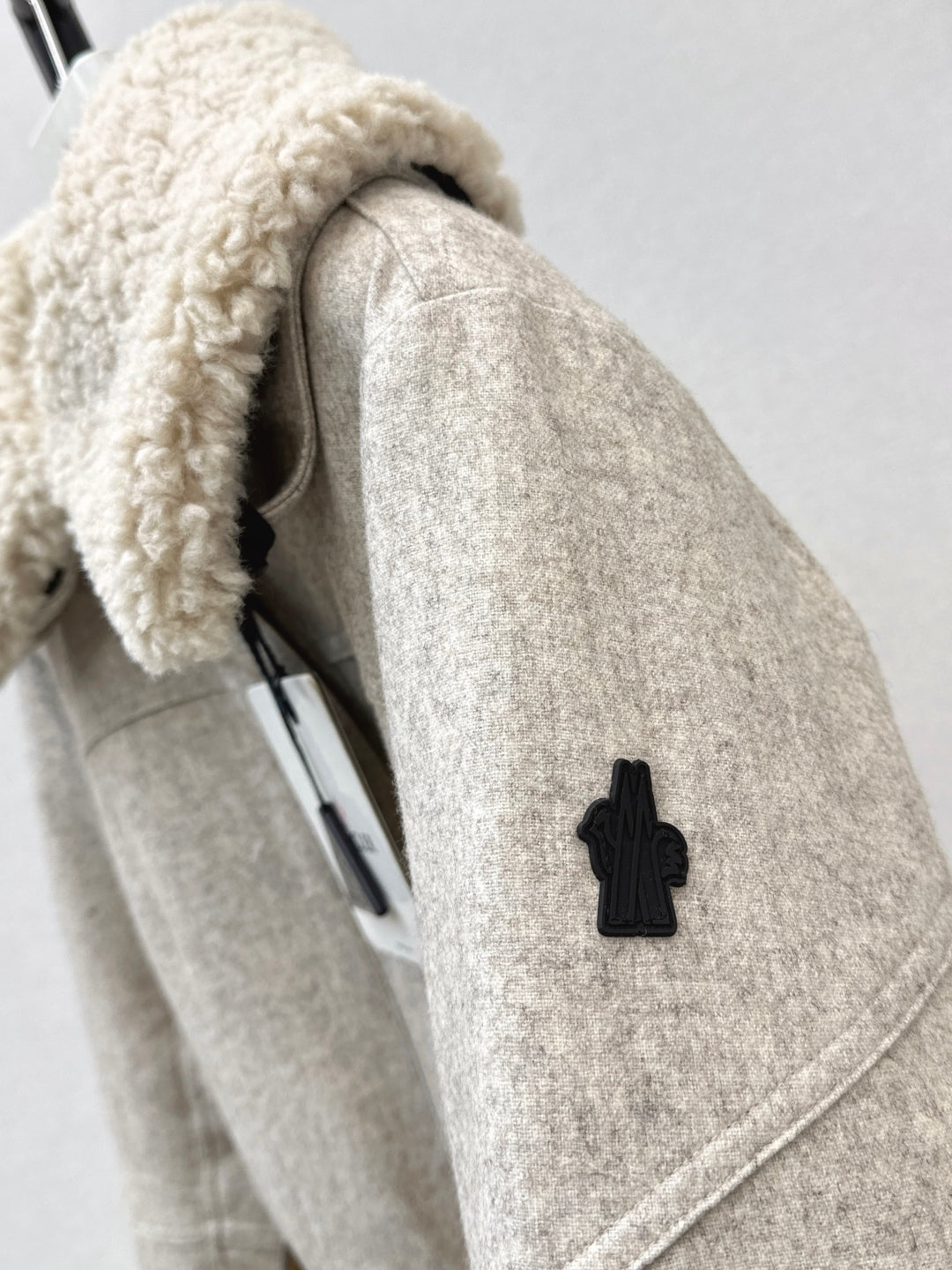 Monc 25fw hooded down jacket