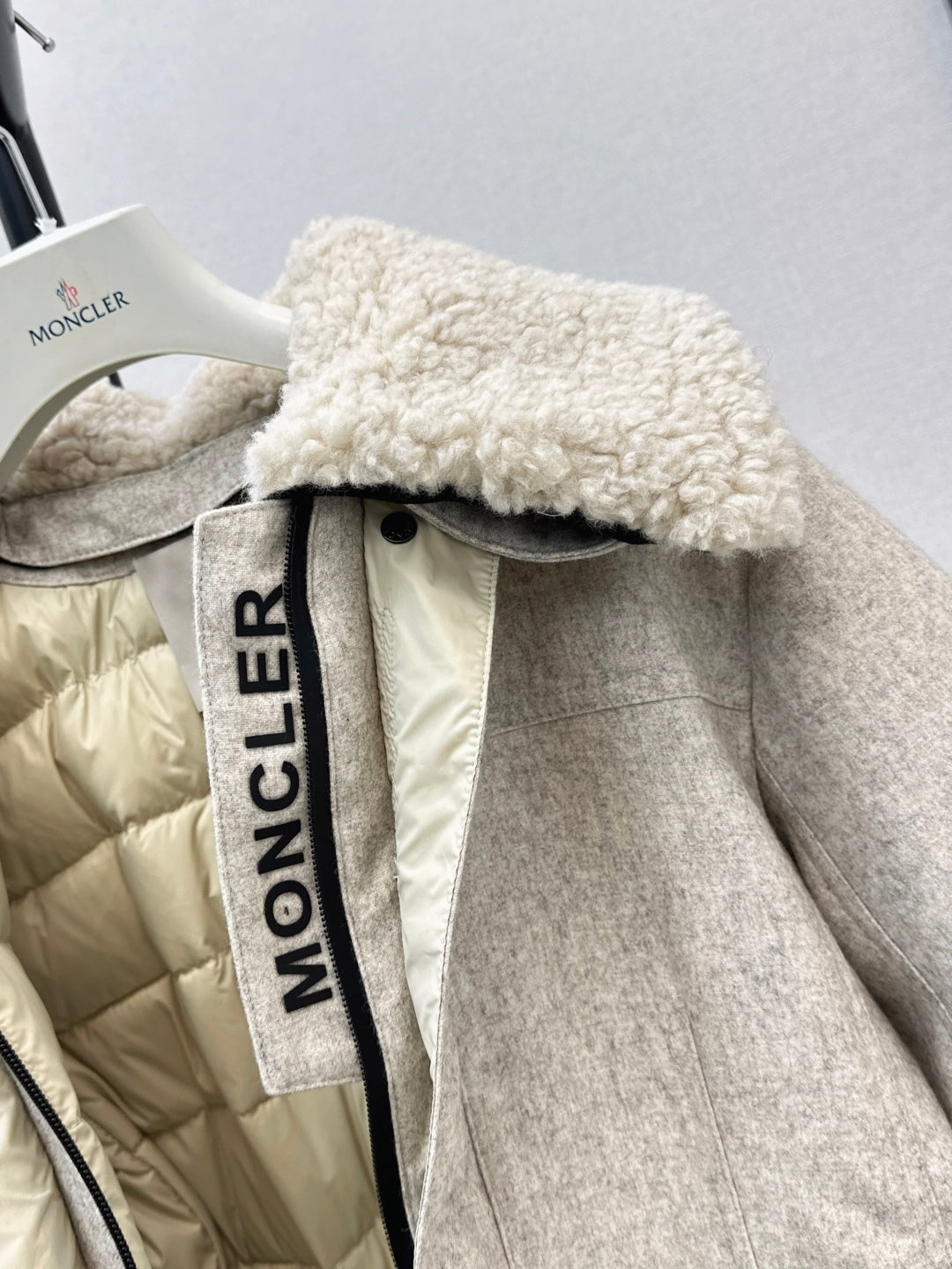 Monc 25fw hooded down jacket