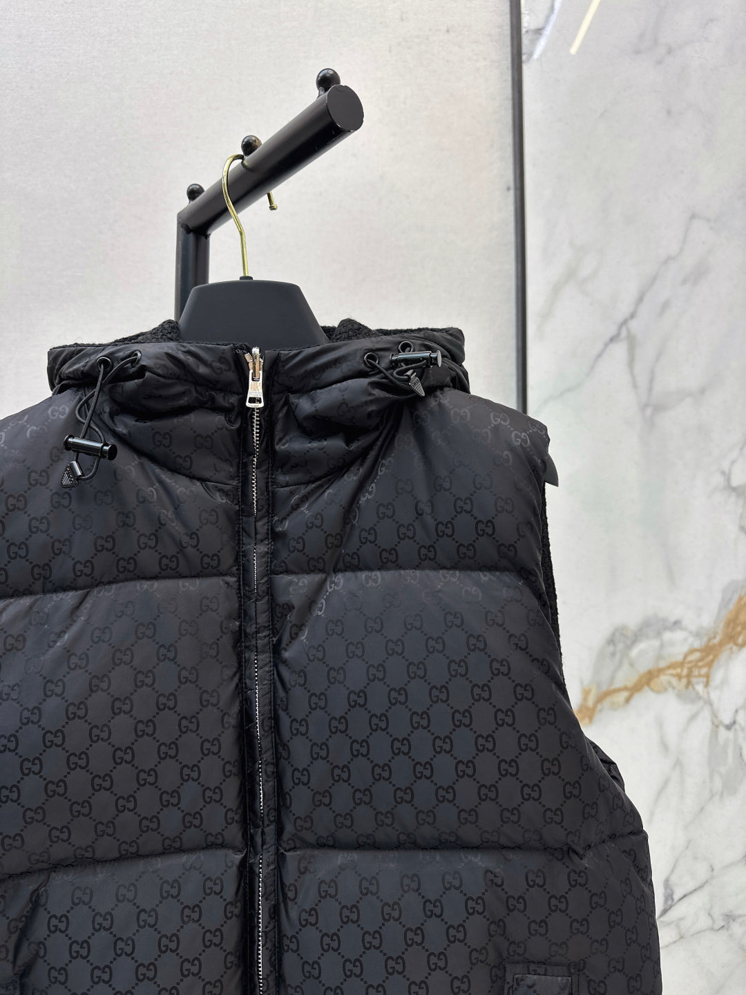 Guc 25fw reversible down vest