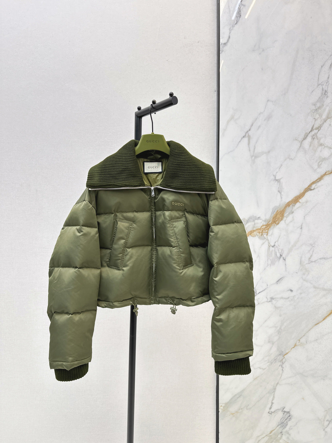 Guc 25fw down jacket