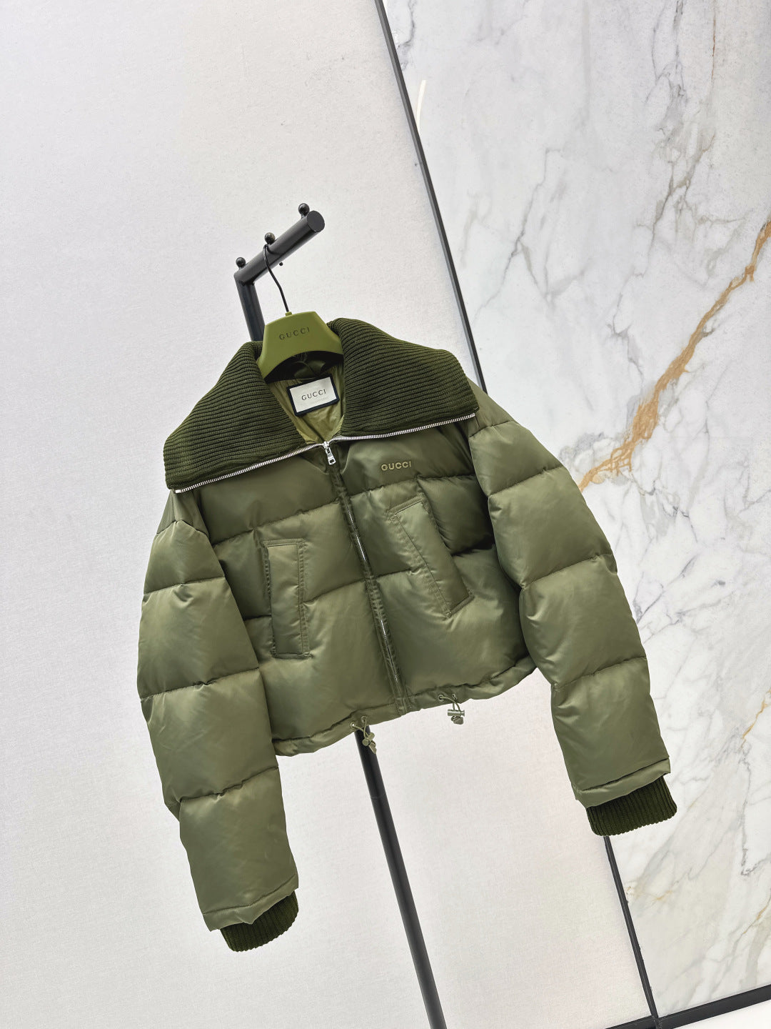 Guc 25fw down jacket