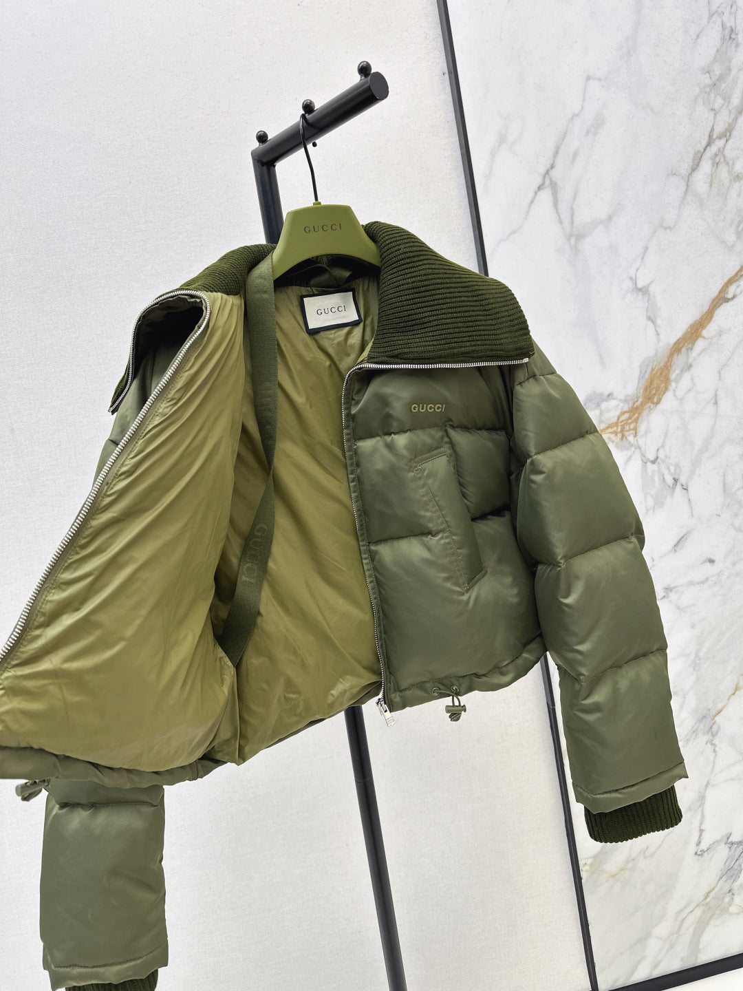 Guc 25fw down jacket