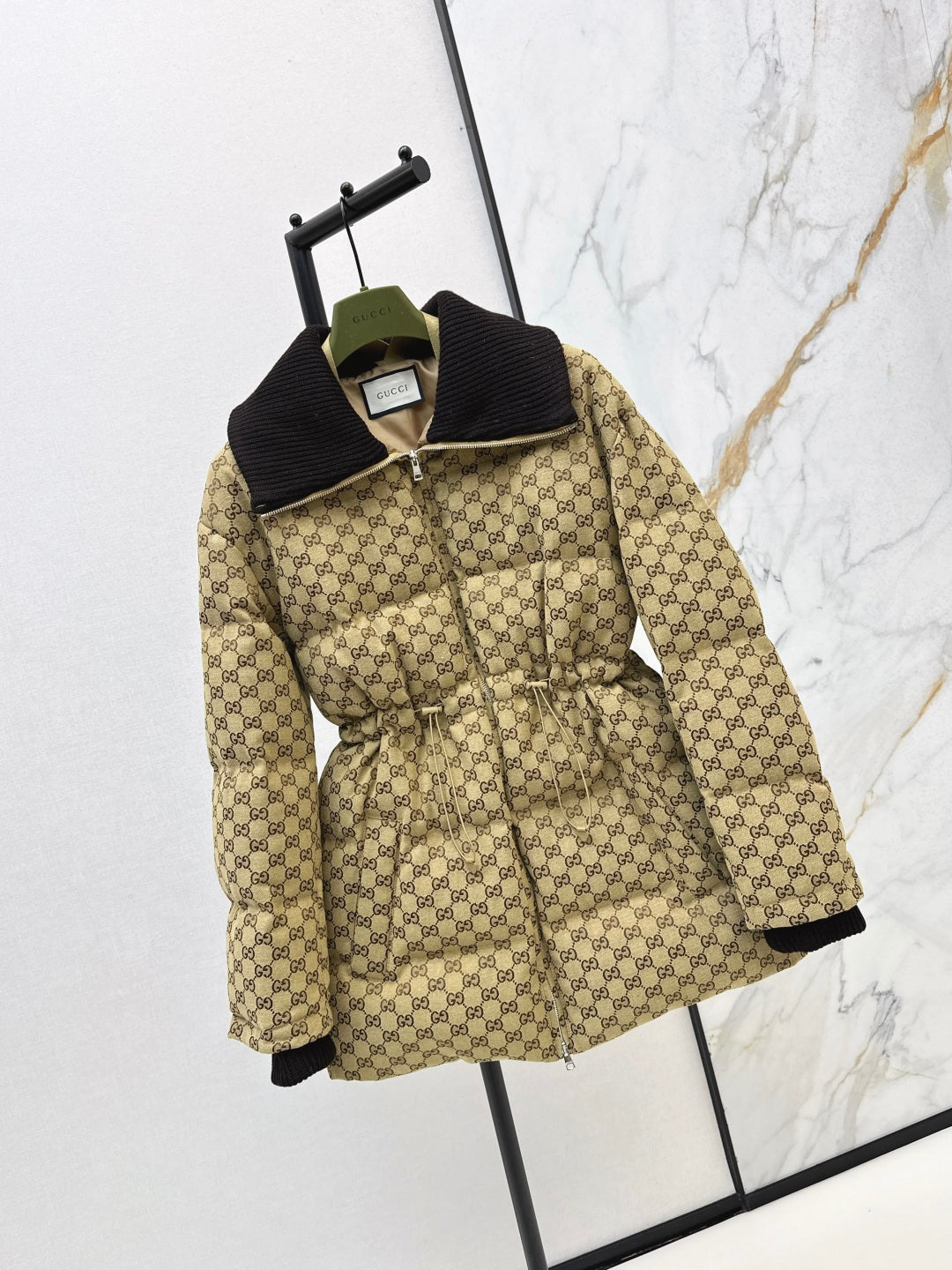 Guc 25fw down jacket