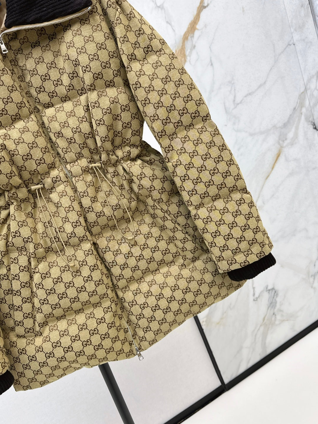 Guc 25fw down jacket