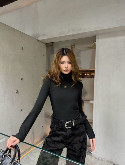 Loui 25fw base layer