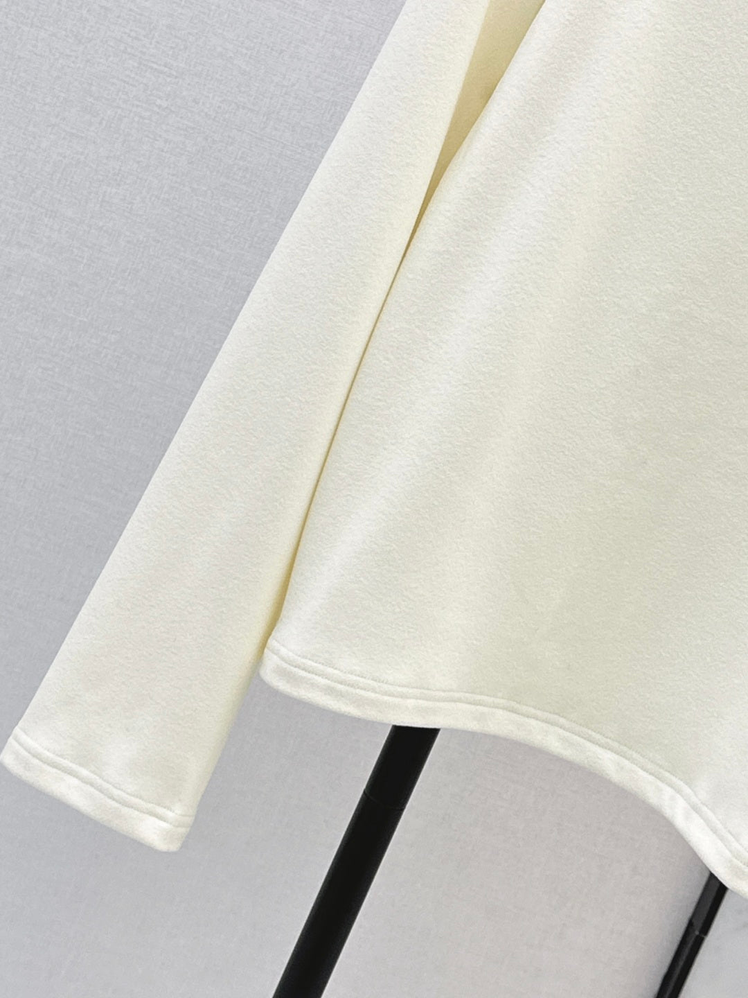 Loui 25fw base layer