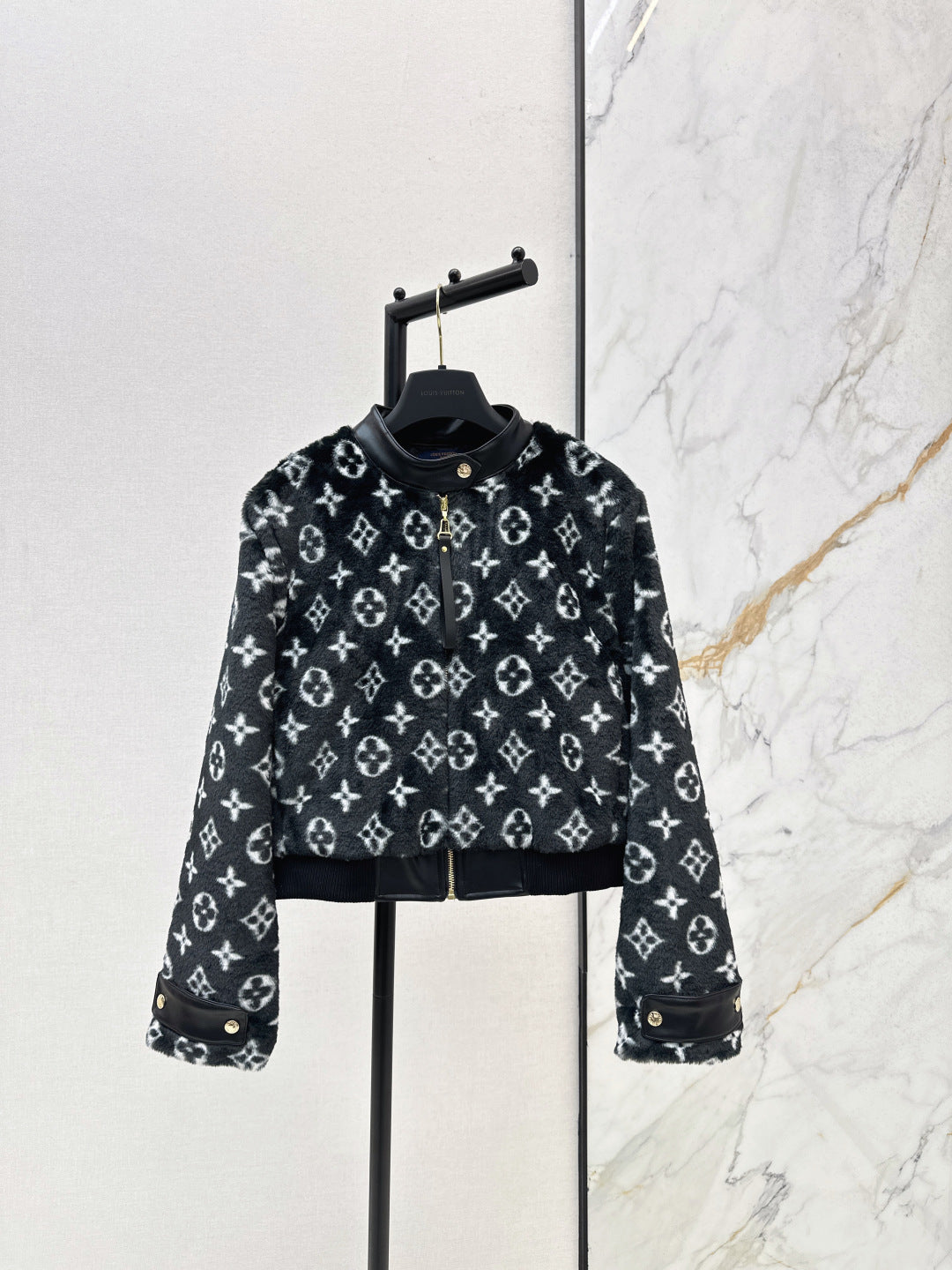 Loui 25fw fleece jacket