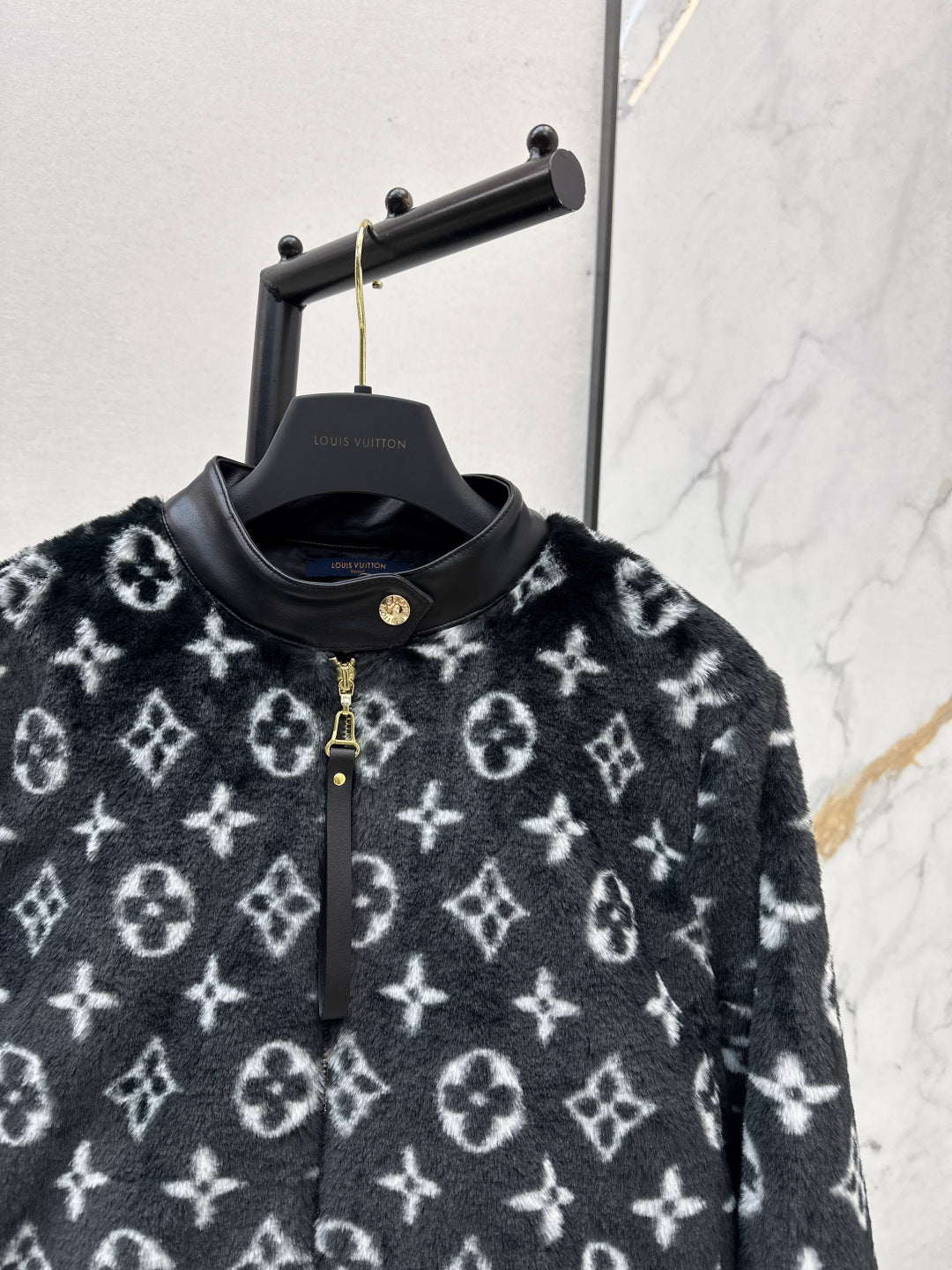 Loui 25fw fleece jacket