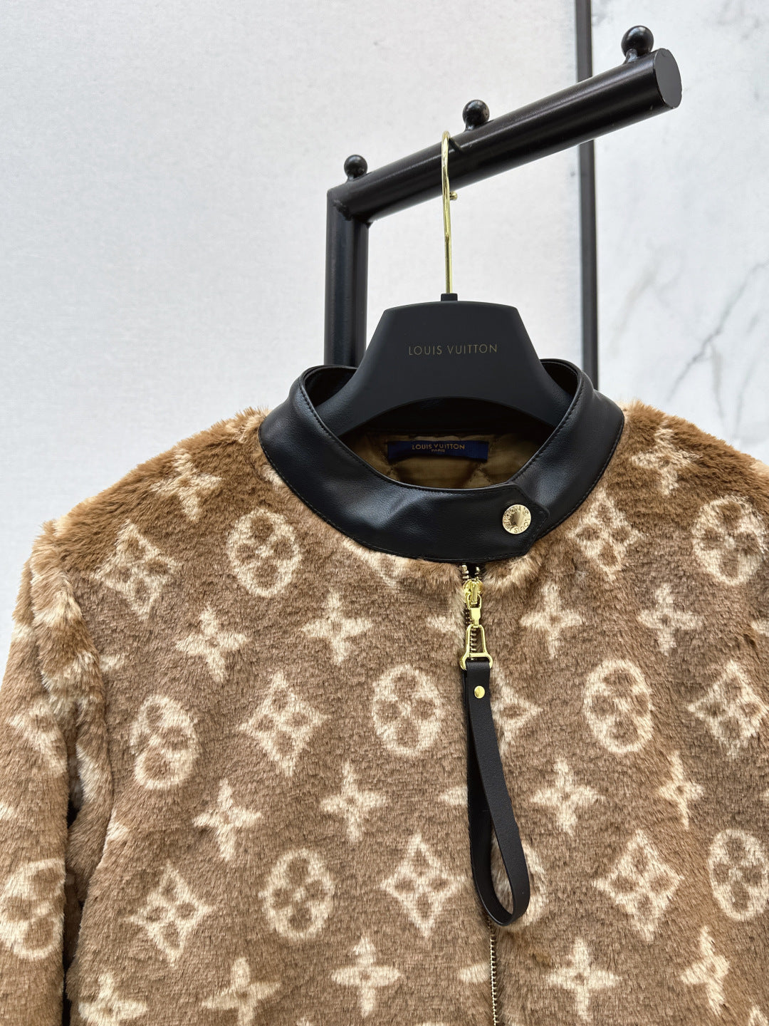 Loui 25fw fleece jacket