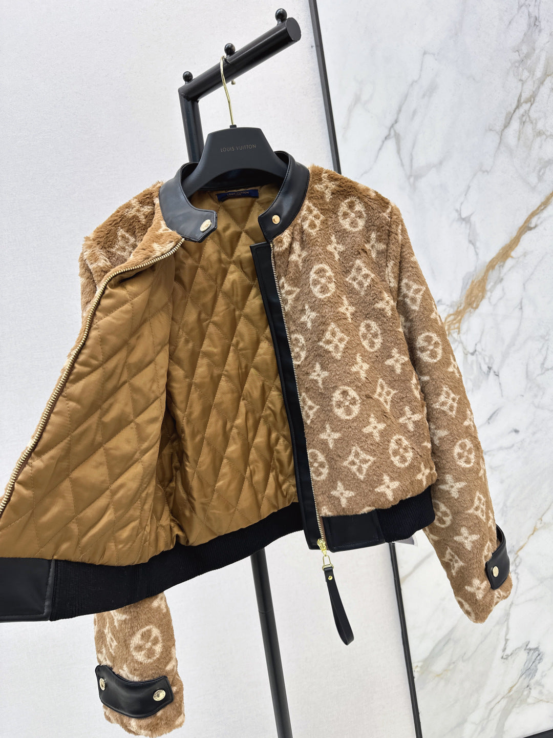 Loui 25fw fleece jacket