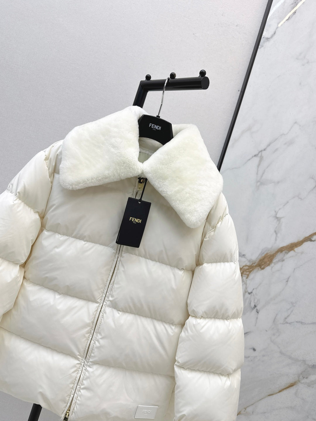 Fend 25fw down jacket