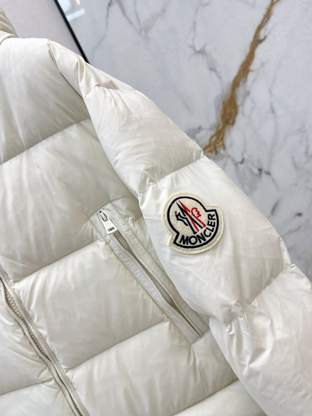 Monc 25fw down jacket