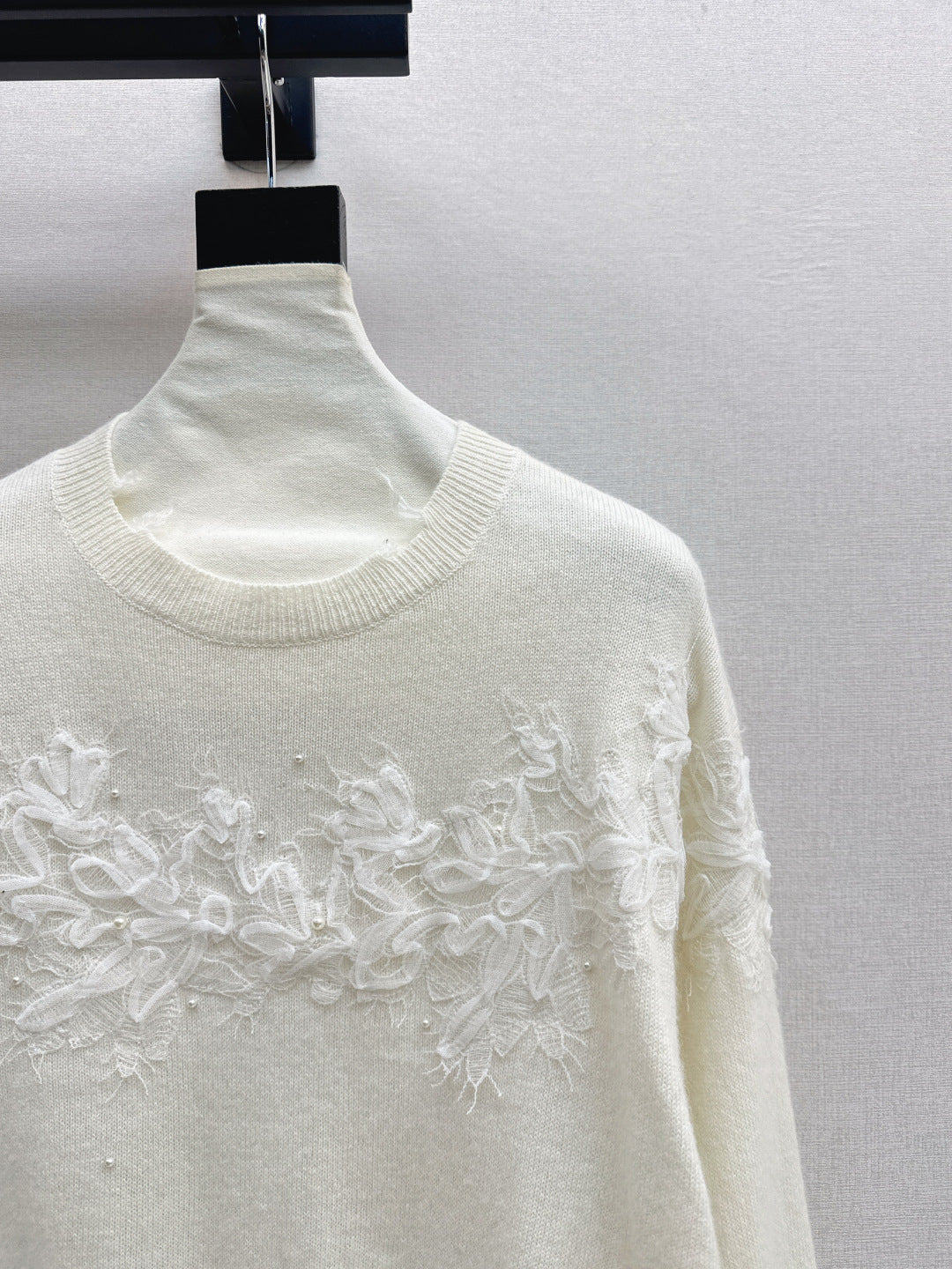 Es 25fw embroidery sweater