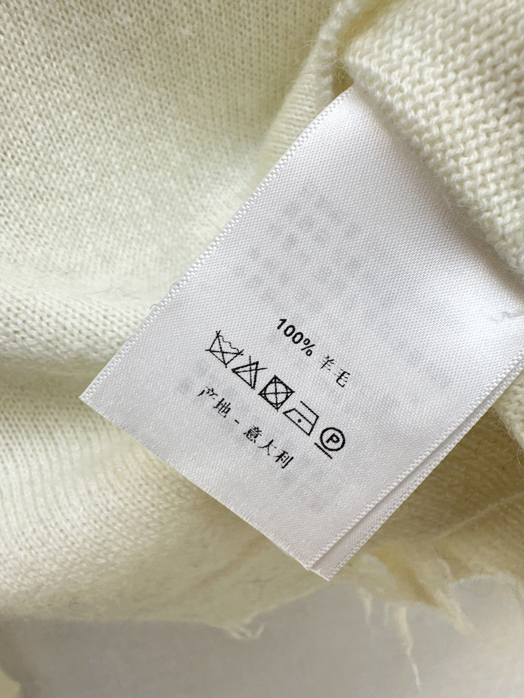 Es 25fw embroidery sweater