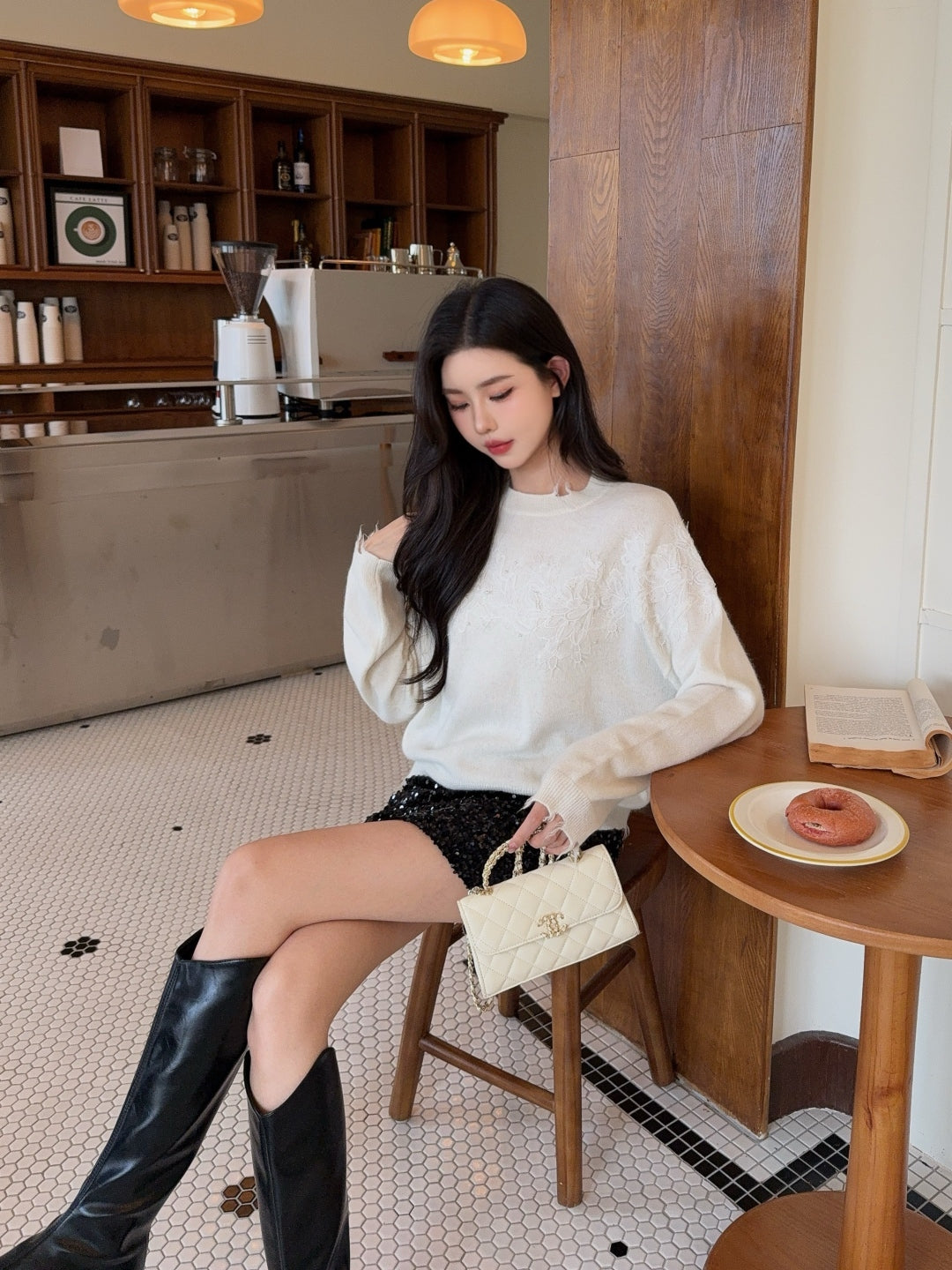 Es 25fw embroidery sweater