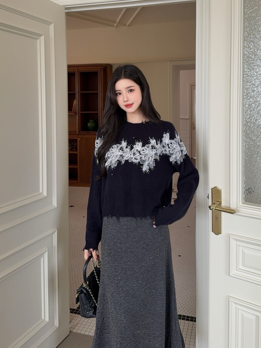 Es 25fw embroidery sweater