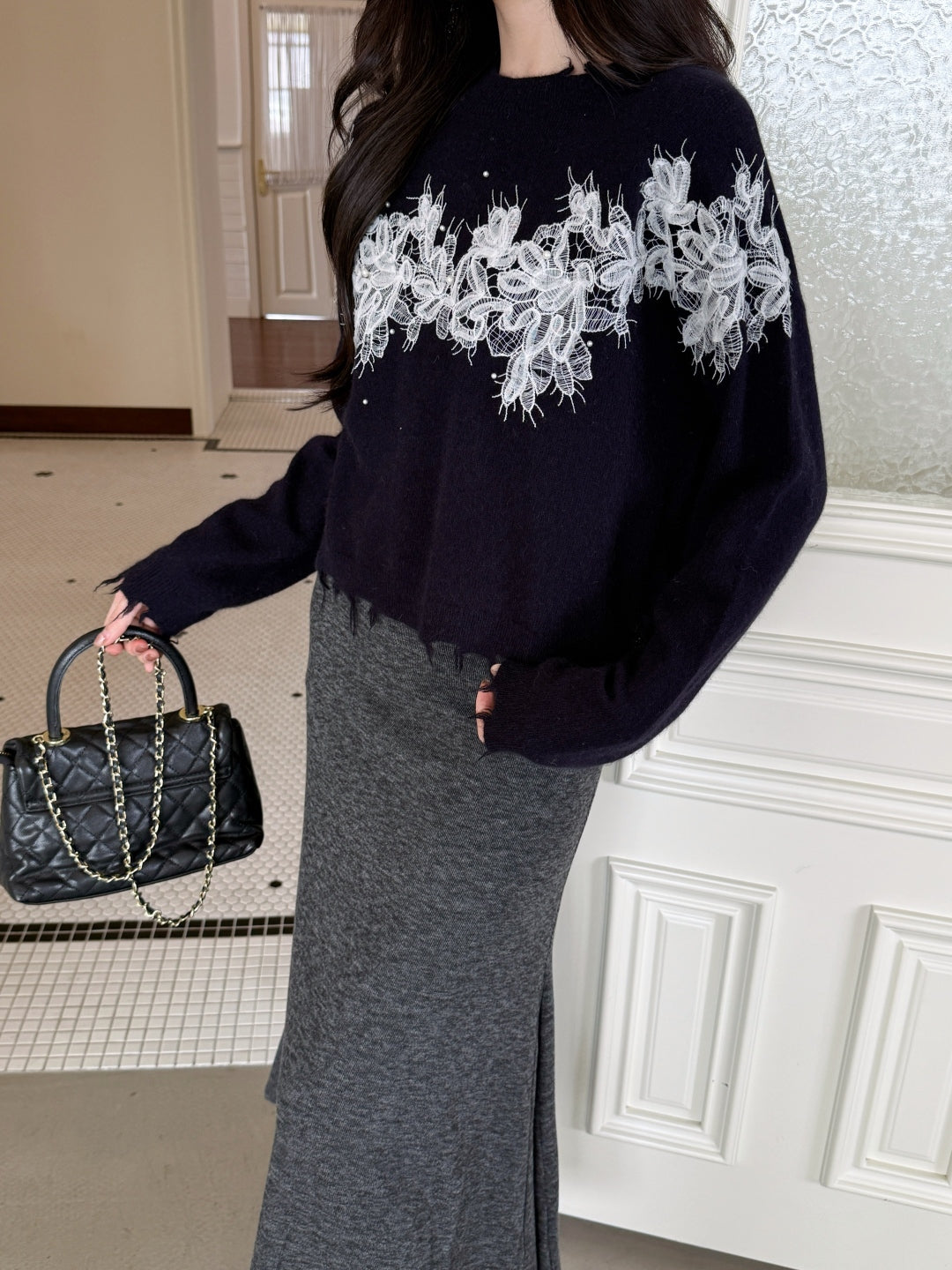 Es 25fw embroidery sweater