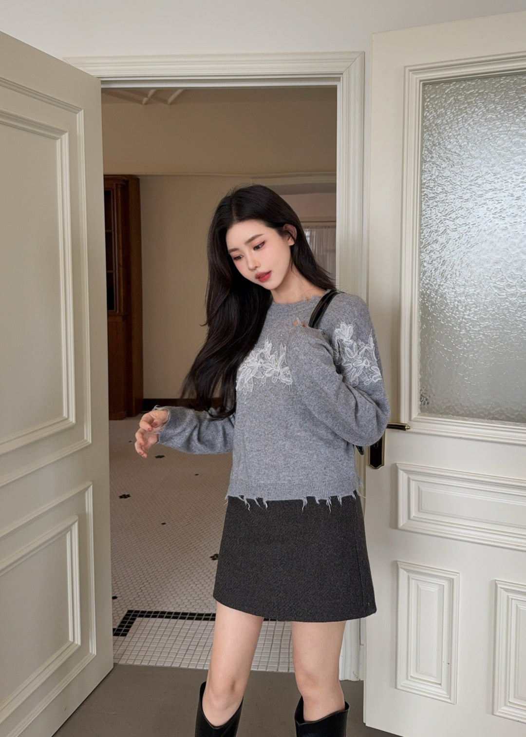 Es 25fw embroidery sweater