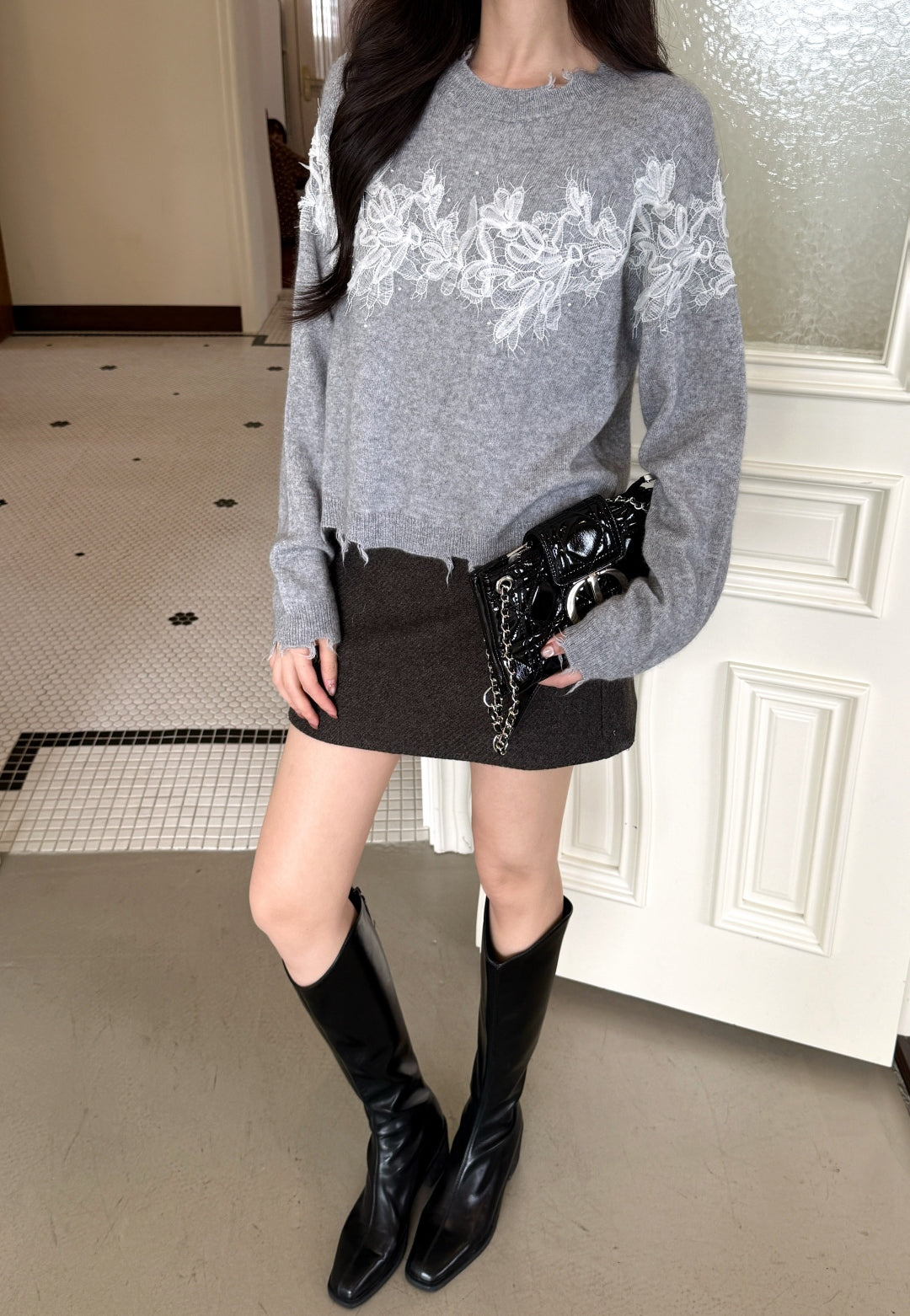 Es 25fw embroidery sweater