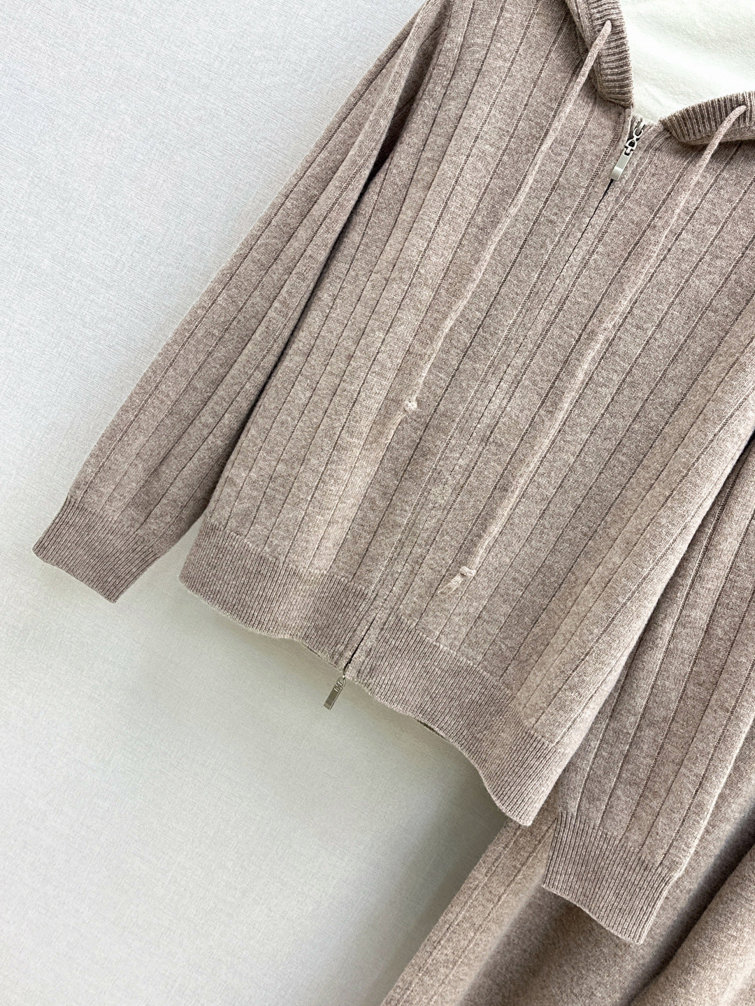 Loro 25fw knit cardigan pants set