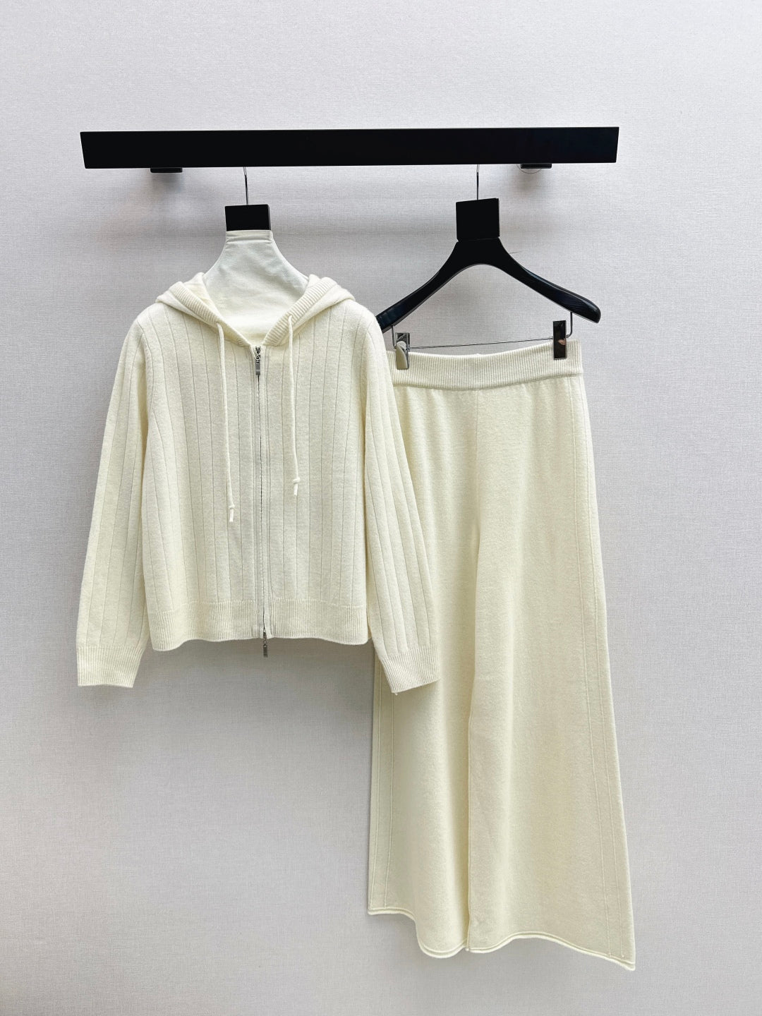 Loro 25fw knit cardigan pants set