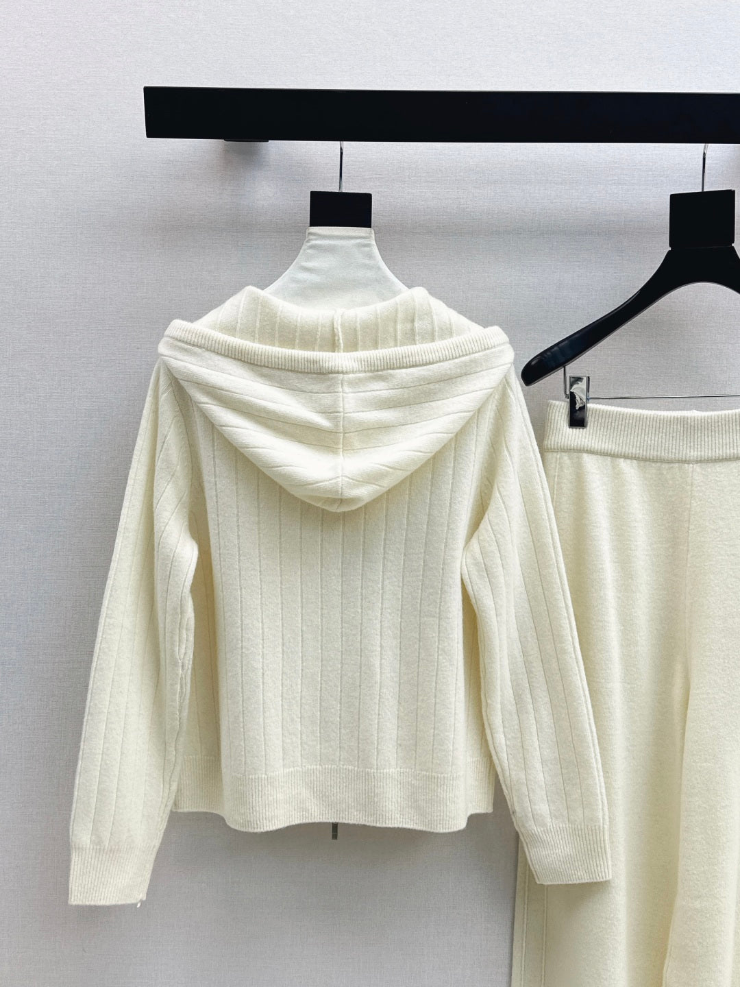 Loro 25fw knit cardigan pants set