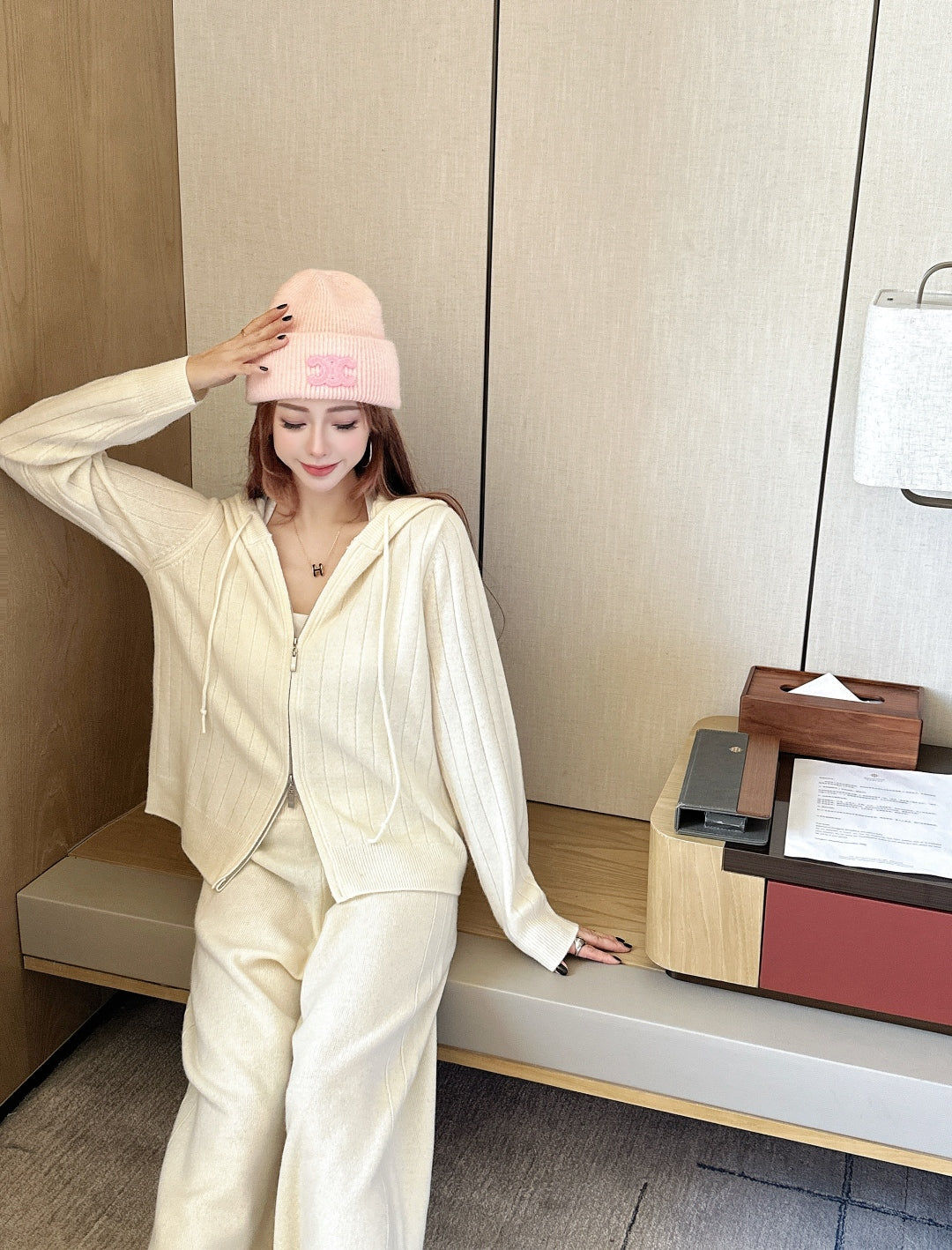 Loro 25fw knit cardigan pants set