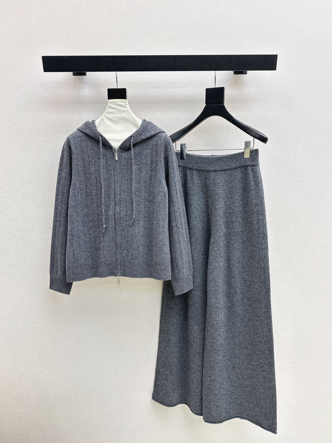 Loro 25fw knit cardigan pants set