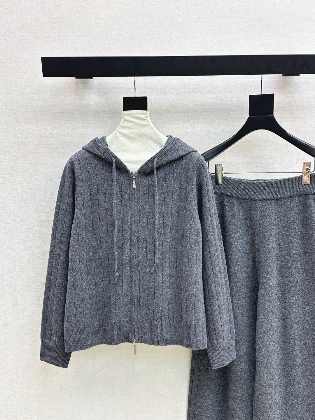 Loro 25fw knit cardigan pants set