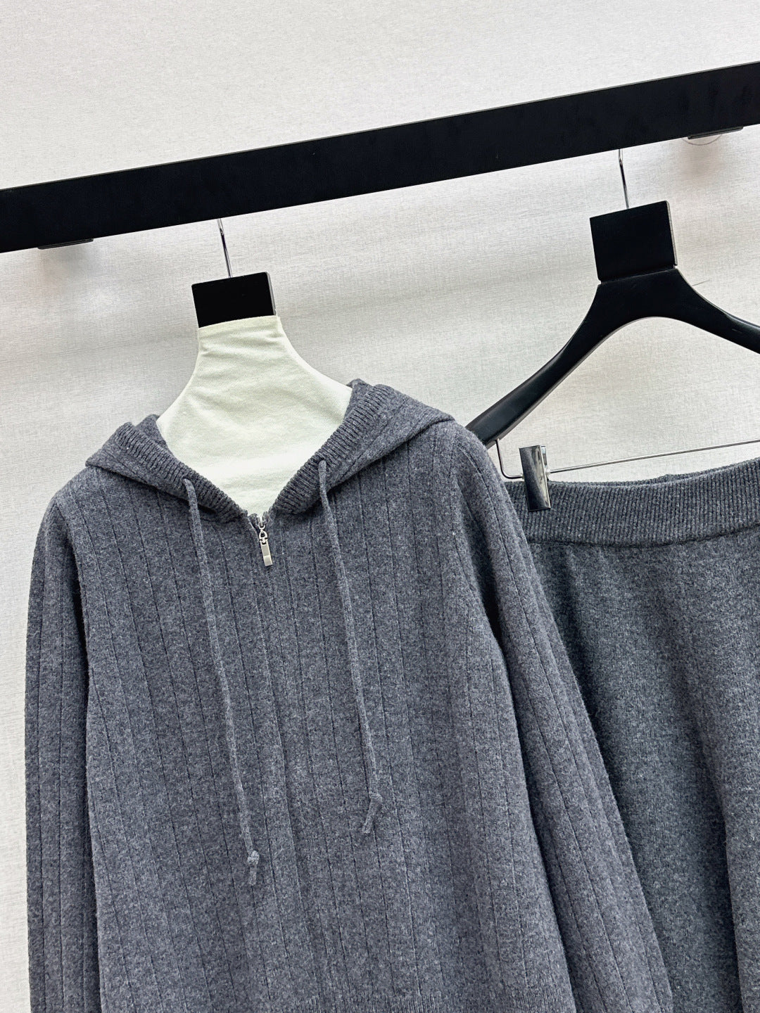 Loro 25fw knit cardigan pants set